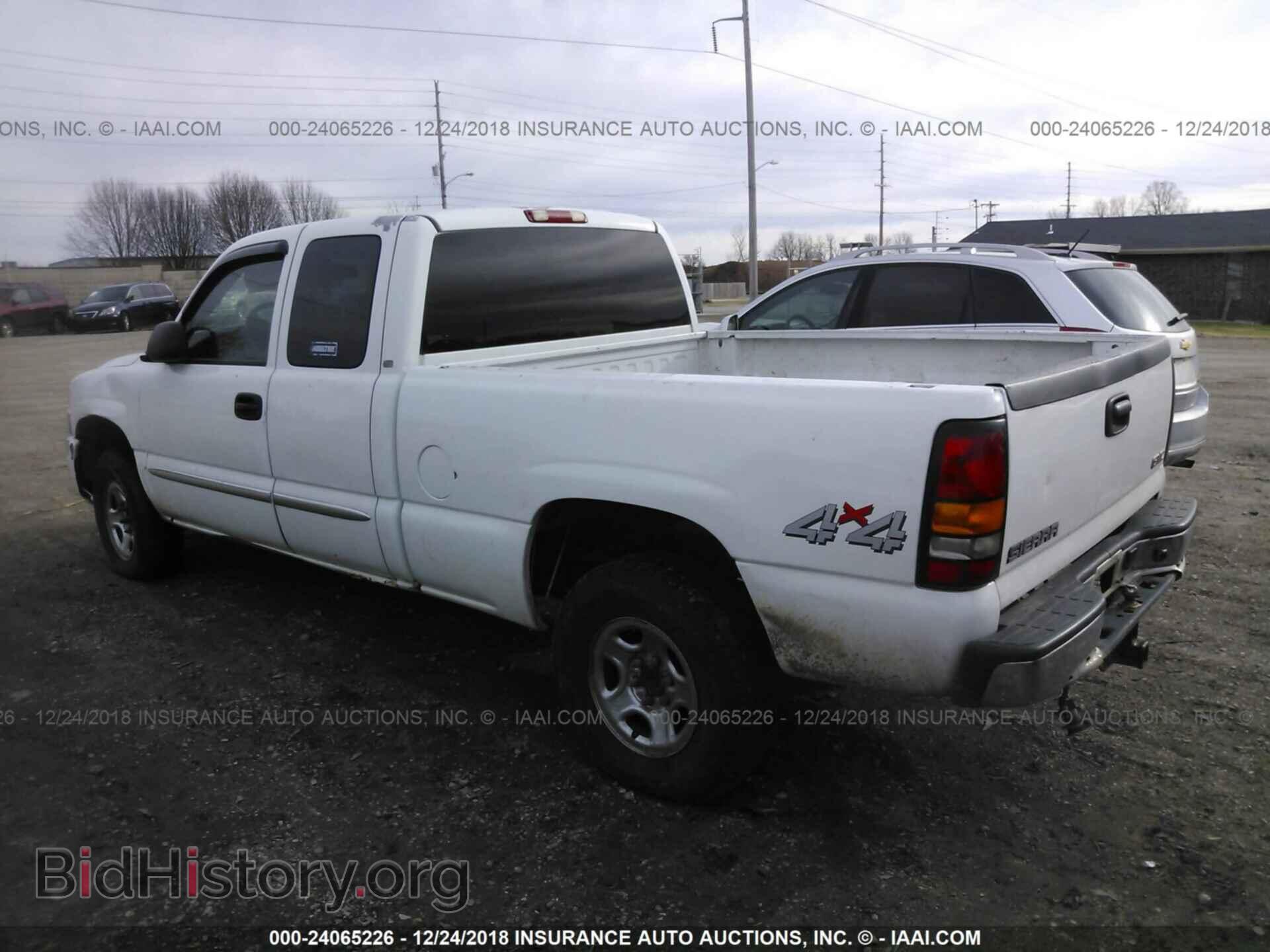 2004 GMC NEW SIERRA - VIN: 2GTEK19V741110980 - Фото 3