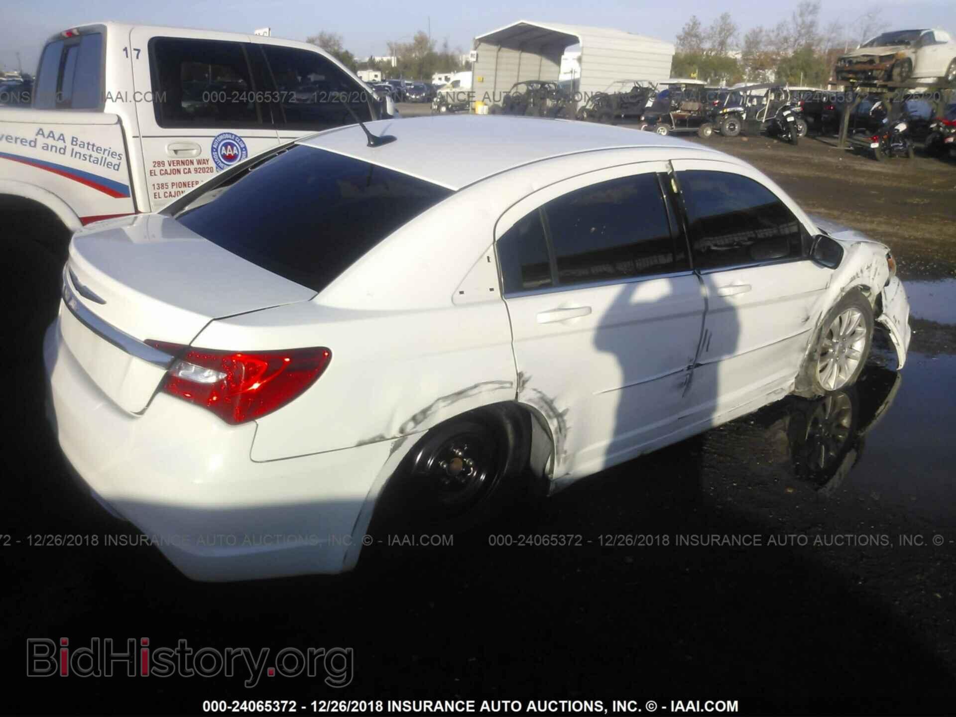 2011 CHRYSLER 200 - VIN: 1C3BC1FG4BN553612 - Фото 4