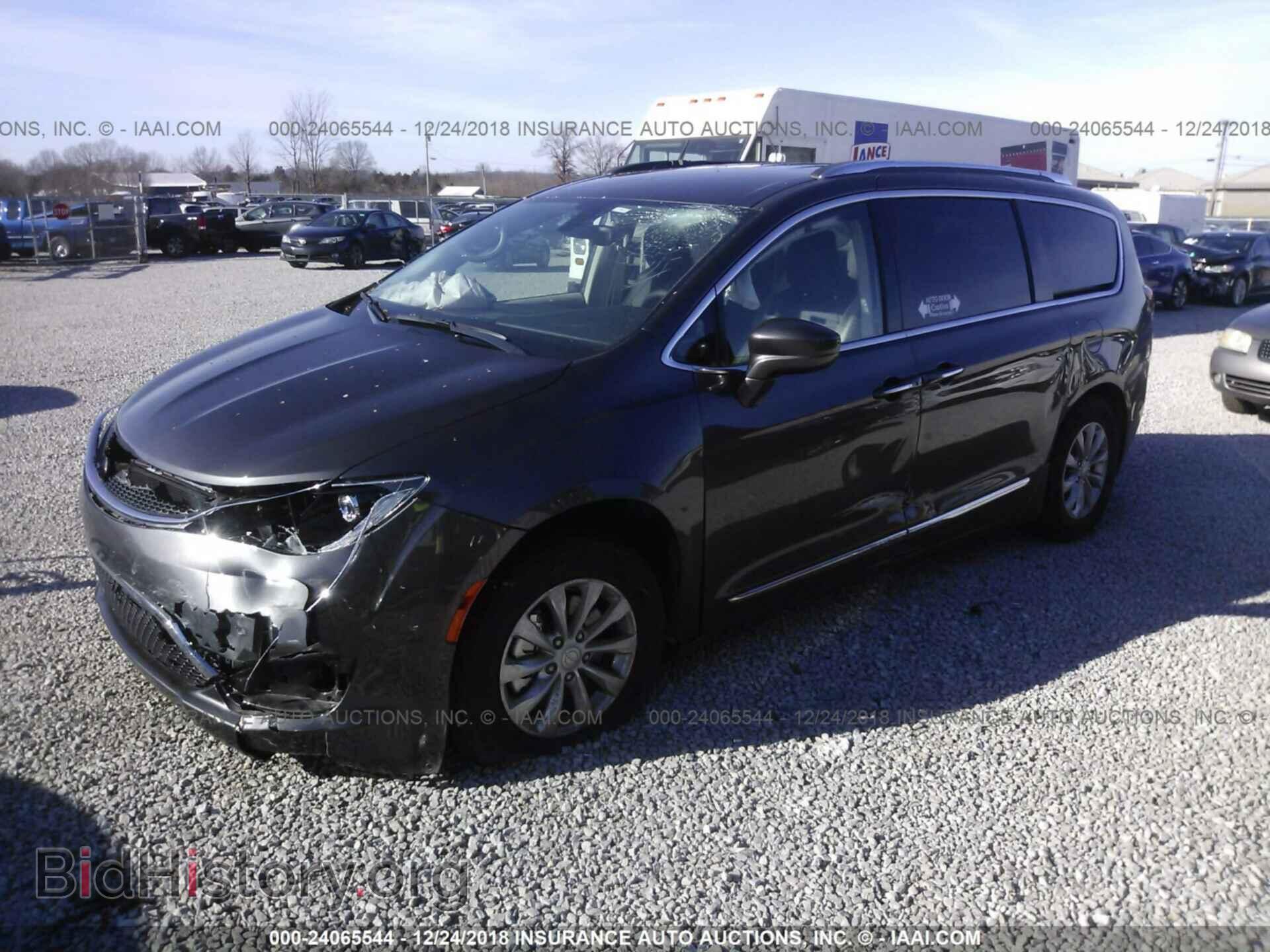 2018 CHRYSLER PACIFICA - VIN: 2C4RC1BG4JR317186 - Фото 2