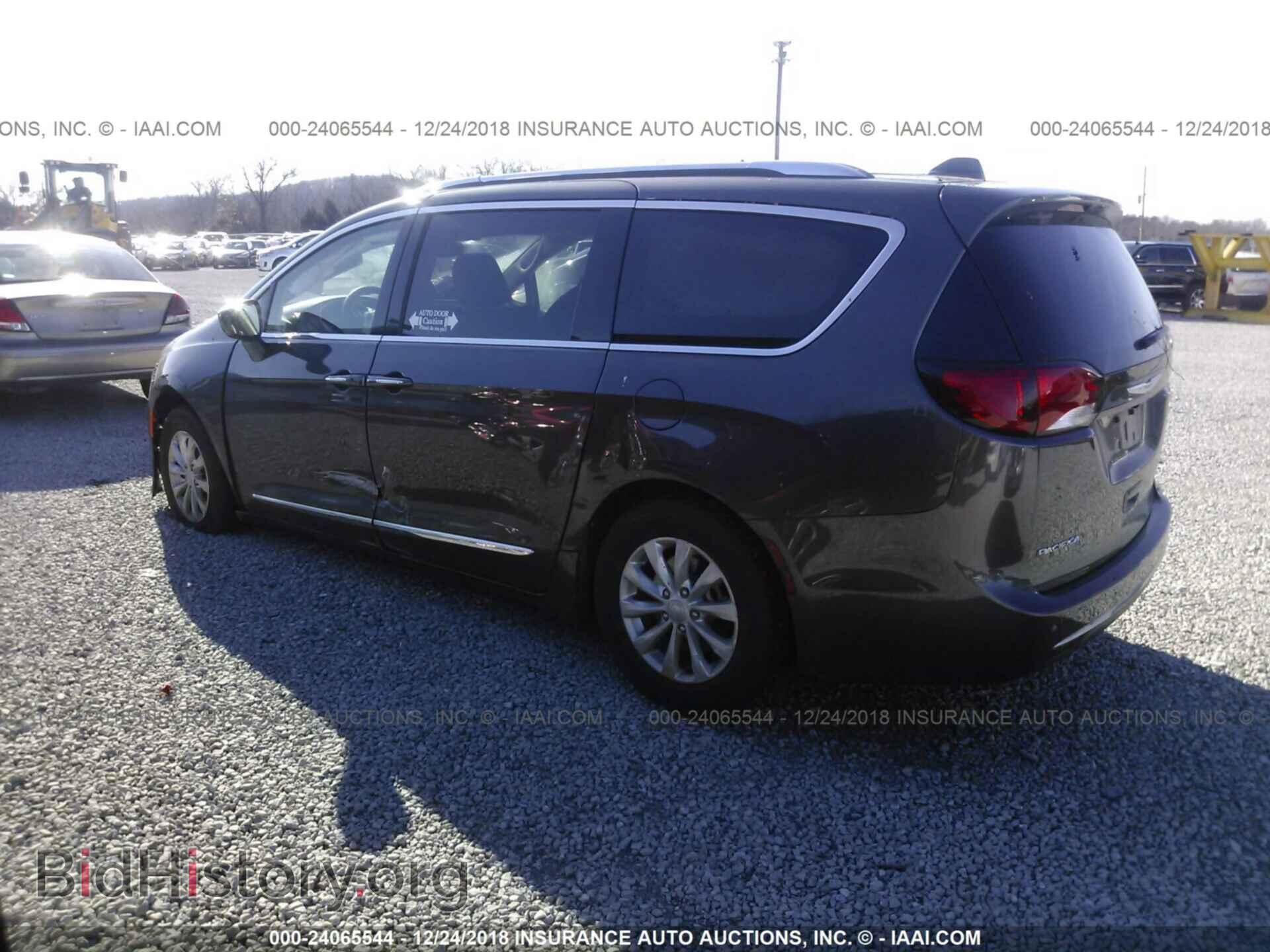 2018 CHRYSLER PACIFICA - VIN: 2C4RC1BG4JR317186 - Фото 3