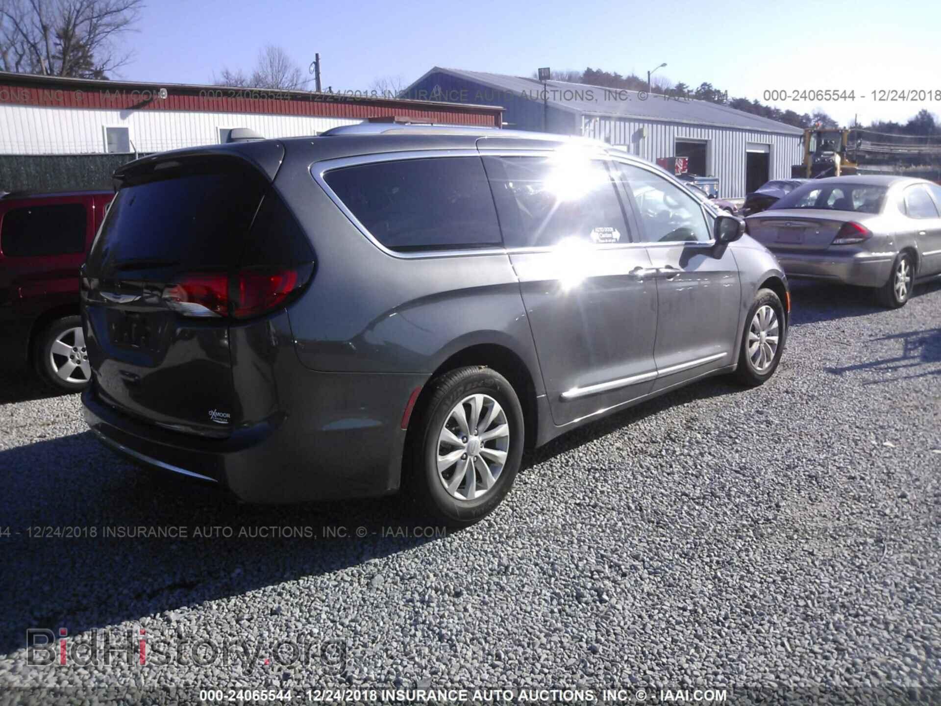 2018 CHRYSLER PACIFICA - VIN: 2C4RC1BG4JR317186 - Фото 4