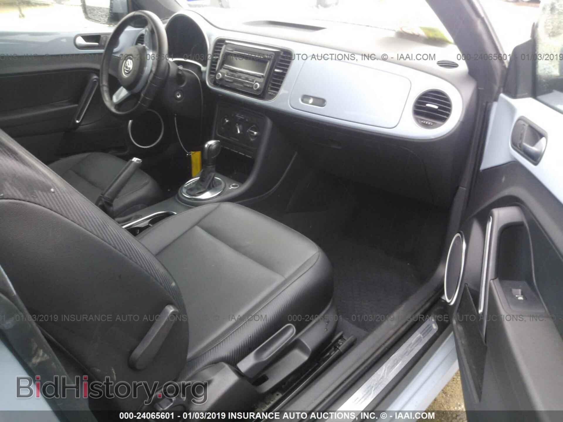 2013 VOLKSWAGEN BEETLE - VIN: 3VWJX7AT6DM646919 - Фото 5