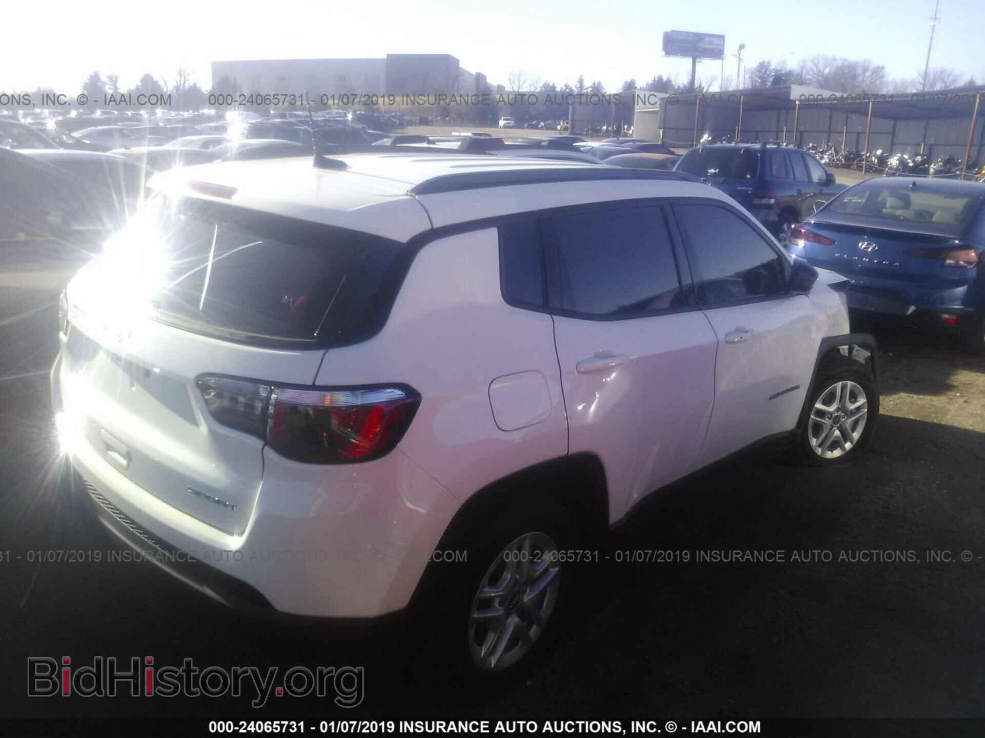 2018 JEEP COMPASS - VIN: 3C4NJCAB5JT368781 - Фото 4