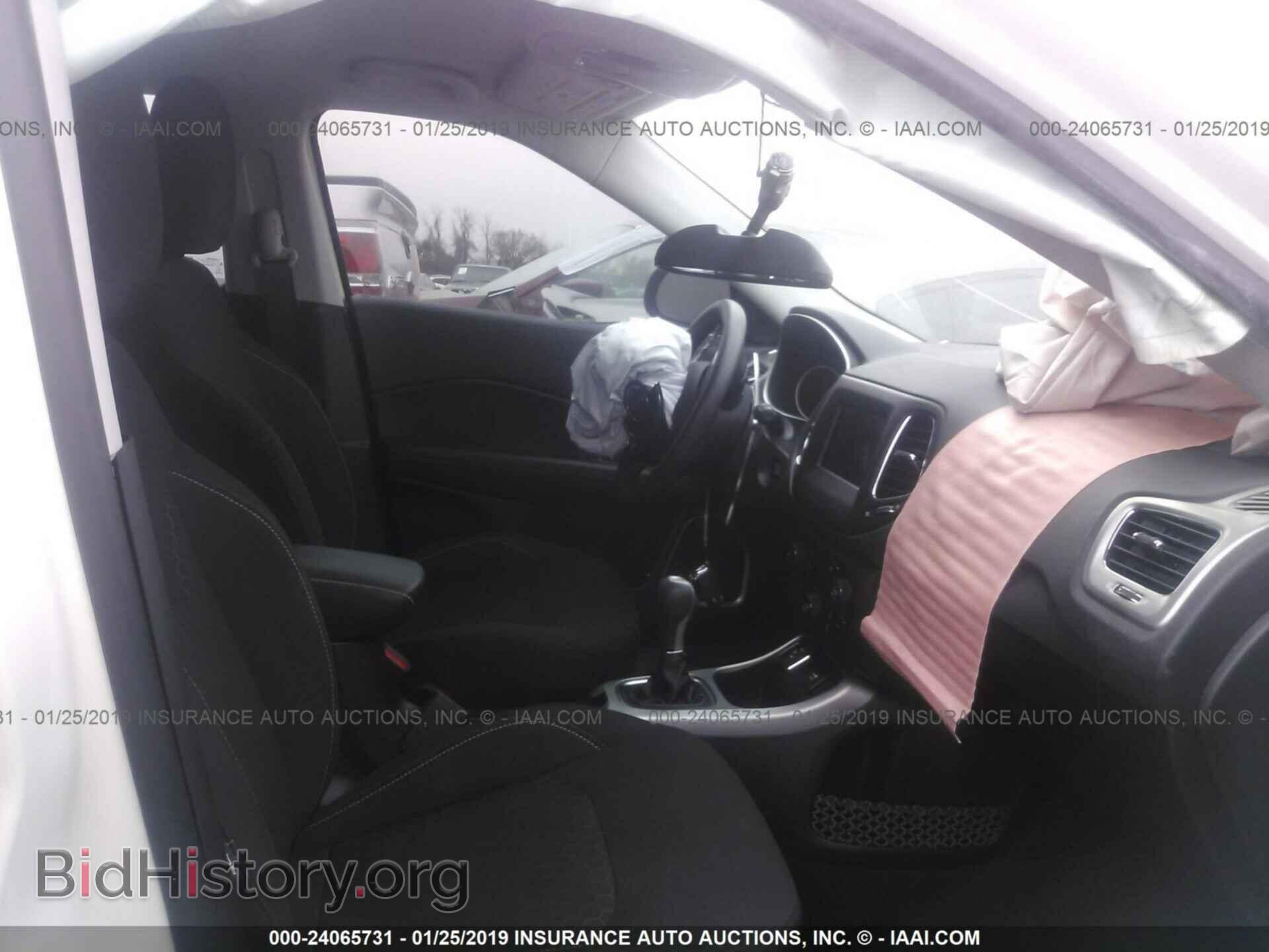 2018 JEEP COMPASS - VIN: 3C4NJCAB5JT368781 - Фото 5