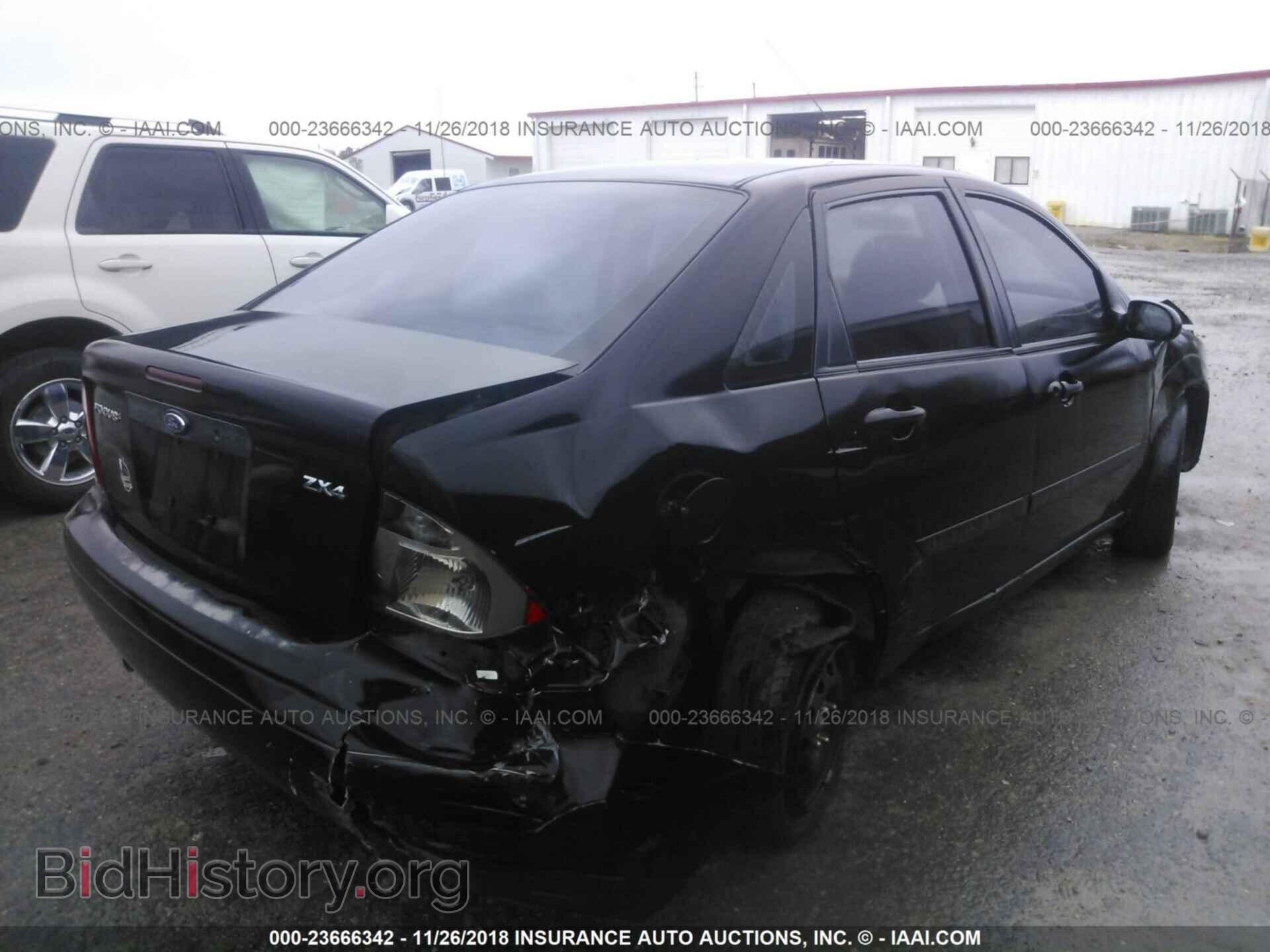 2005 FORD FOCUS - VIN: 1FAFP34N75W108428 - Фото 4