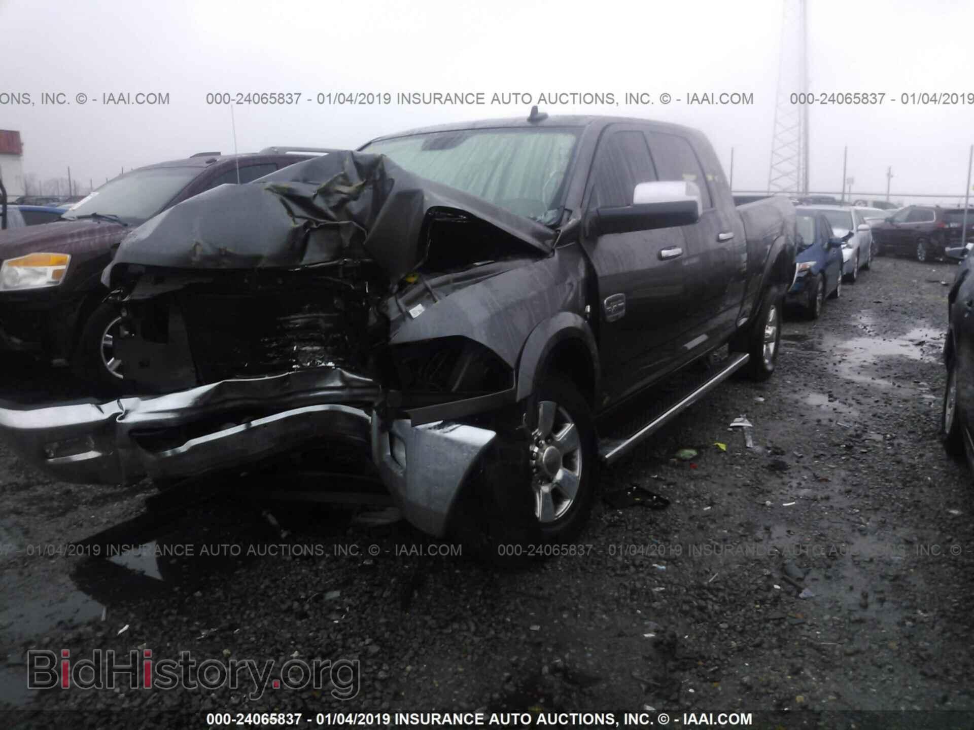 2015 RAM 3500 - VIN: 3C63R3NLXFG504249 - Фото 2