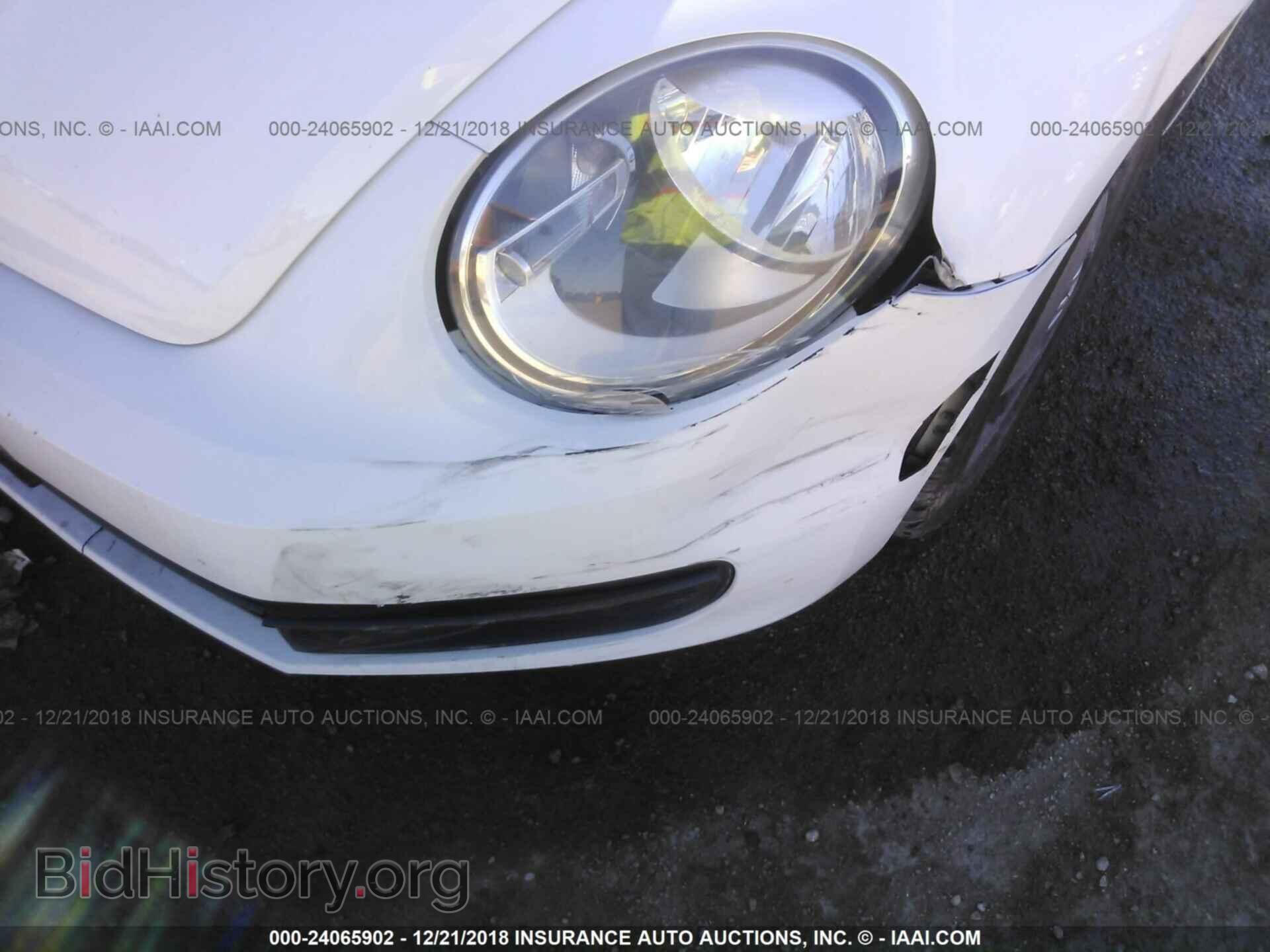 2014 VOLKSWAGEN BEETLE - VIN: 3VWJ07AT1EM656232 - Фото 6