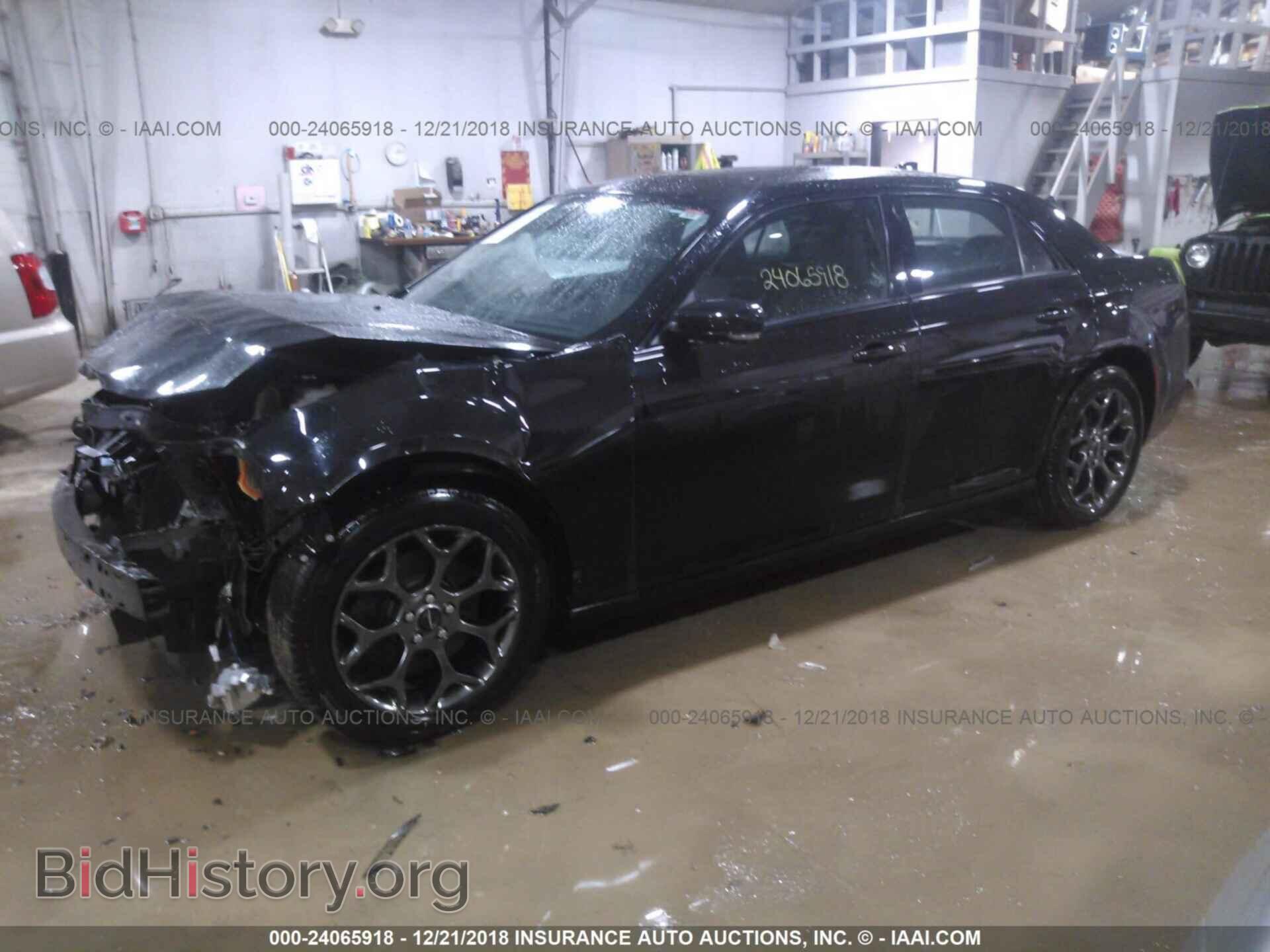2016 CHRYSLER 300 - VIN: 2C3CCAGG4GH321207 - Фото 2