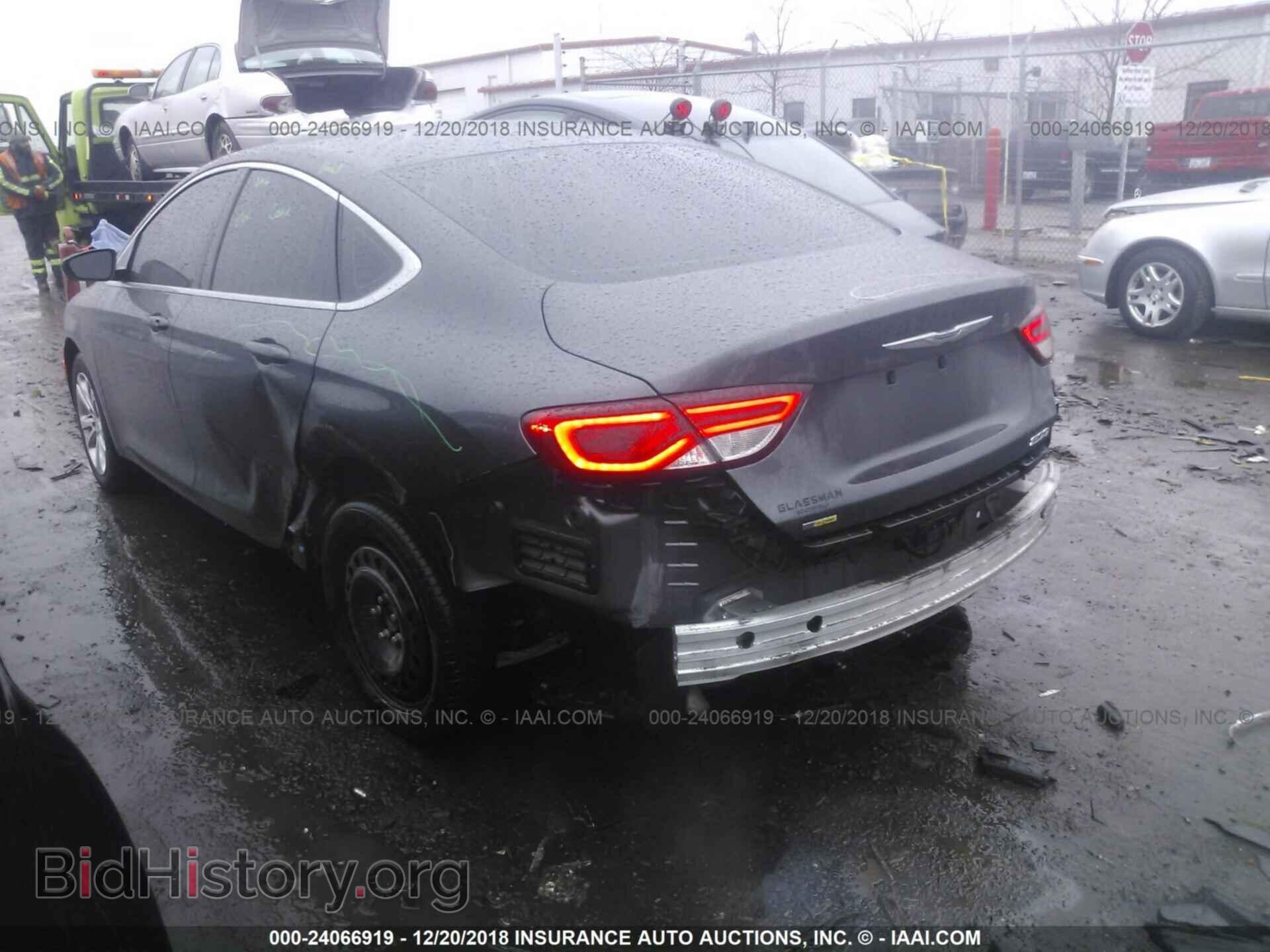2015 CHRYSLER 200 - VIN: 1C3CCCABXFN574241 - Photo 3
