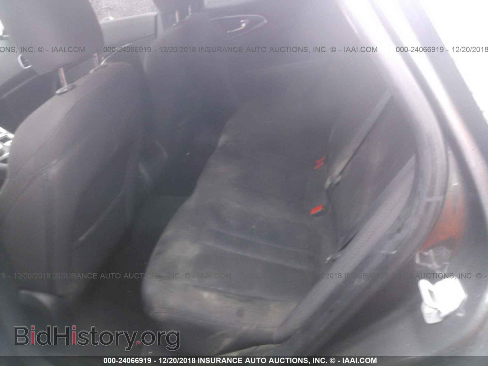 2015 CHRYSLER 200 - VIN: 1C3CCCABXFN574241 - Photo 8
