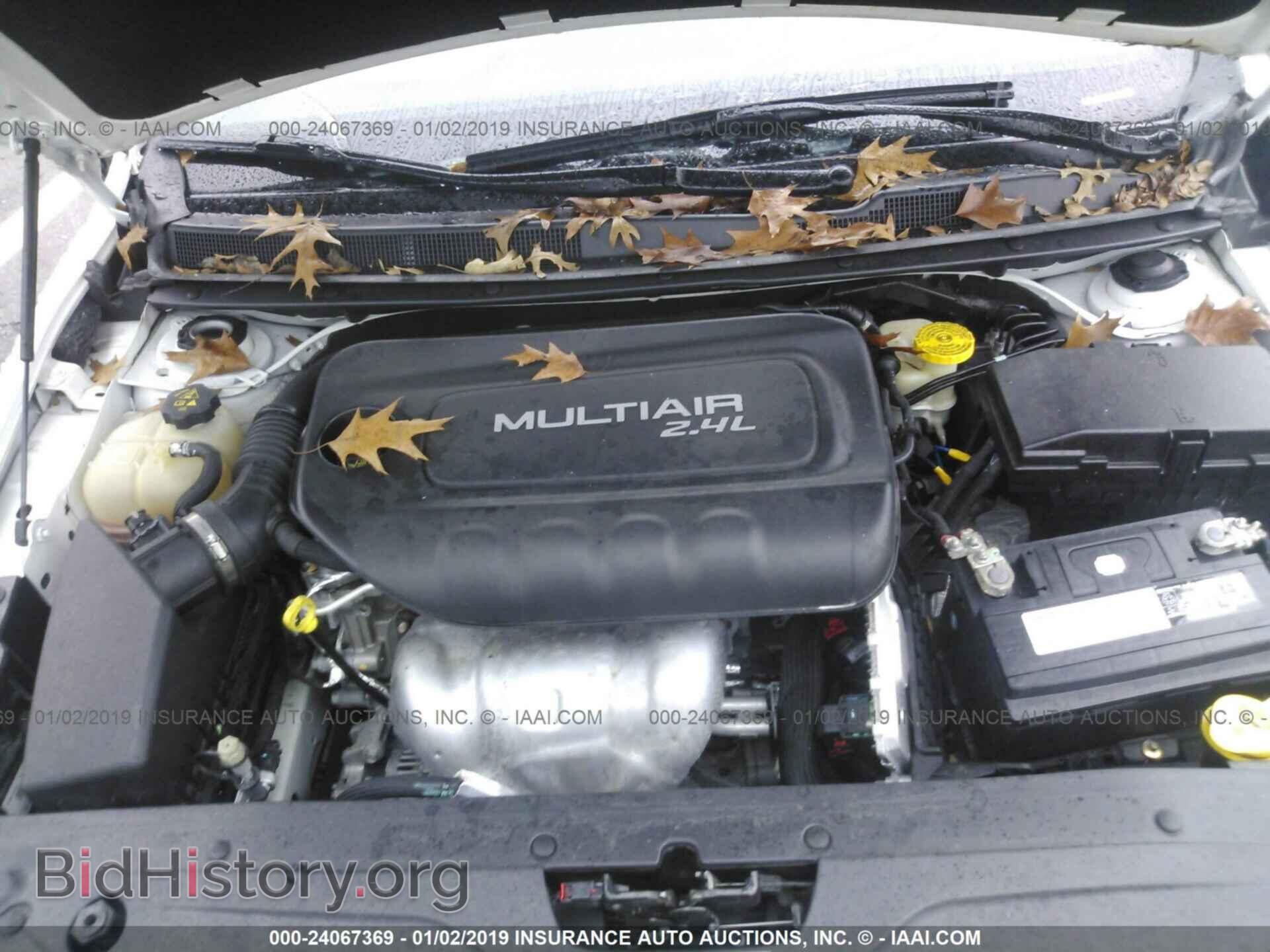 2015 CHRYSLER 200 - VIN: 1C3CCCCB1FN603817 - Фото 10