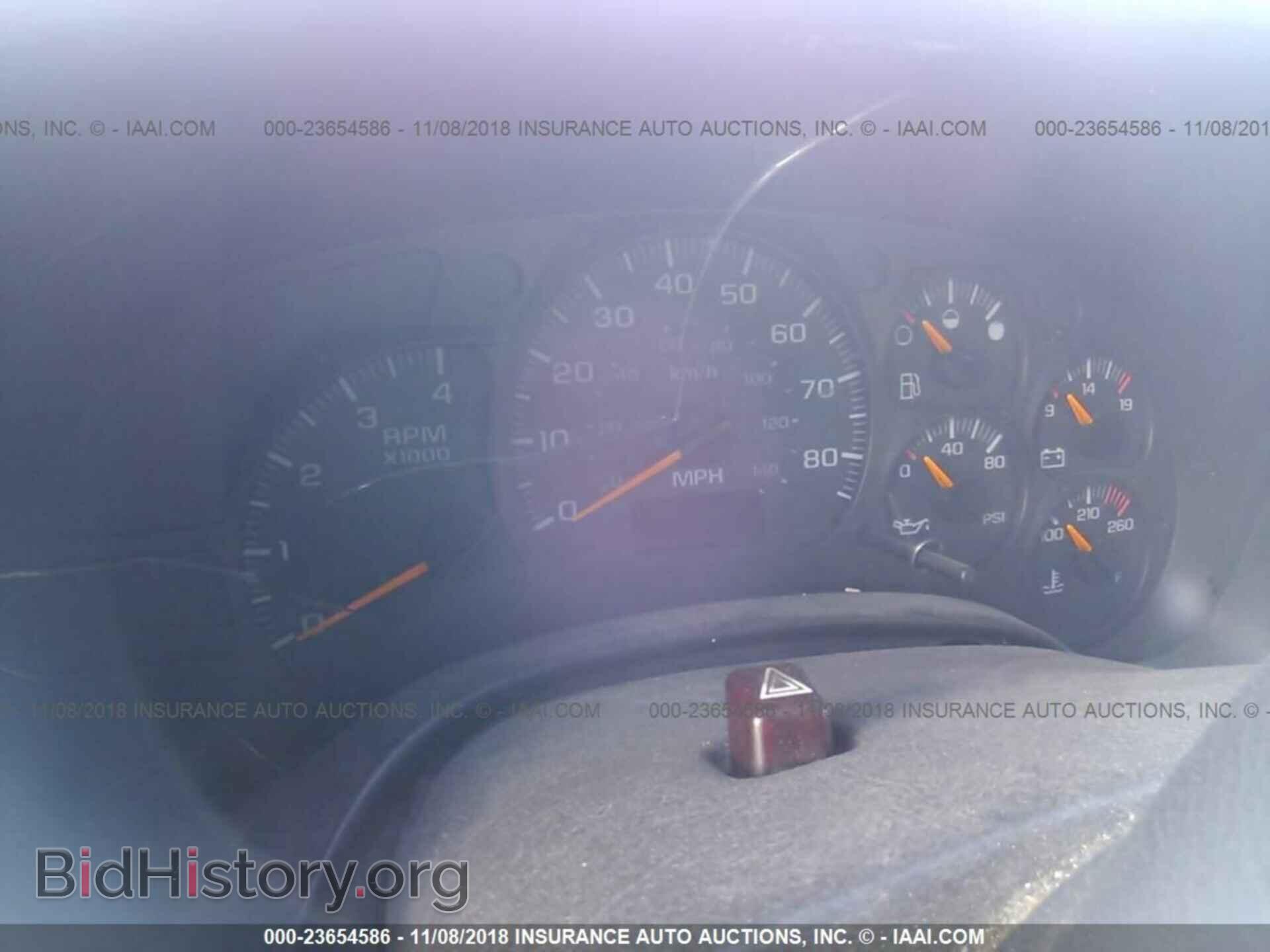2004 GMC C7500 - VIN: 1GDJ7C1334F521156 - Photo 6