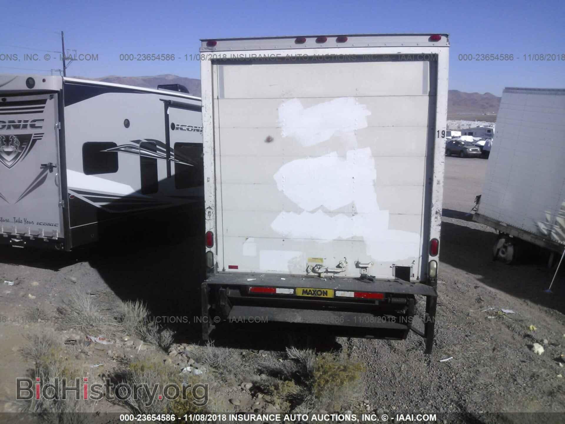 2004 GMC C7500 - VIN: 1GDJ7C1334F521156 - Photo 8