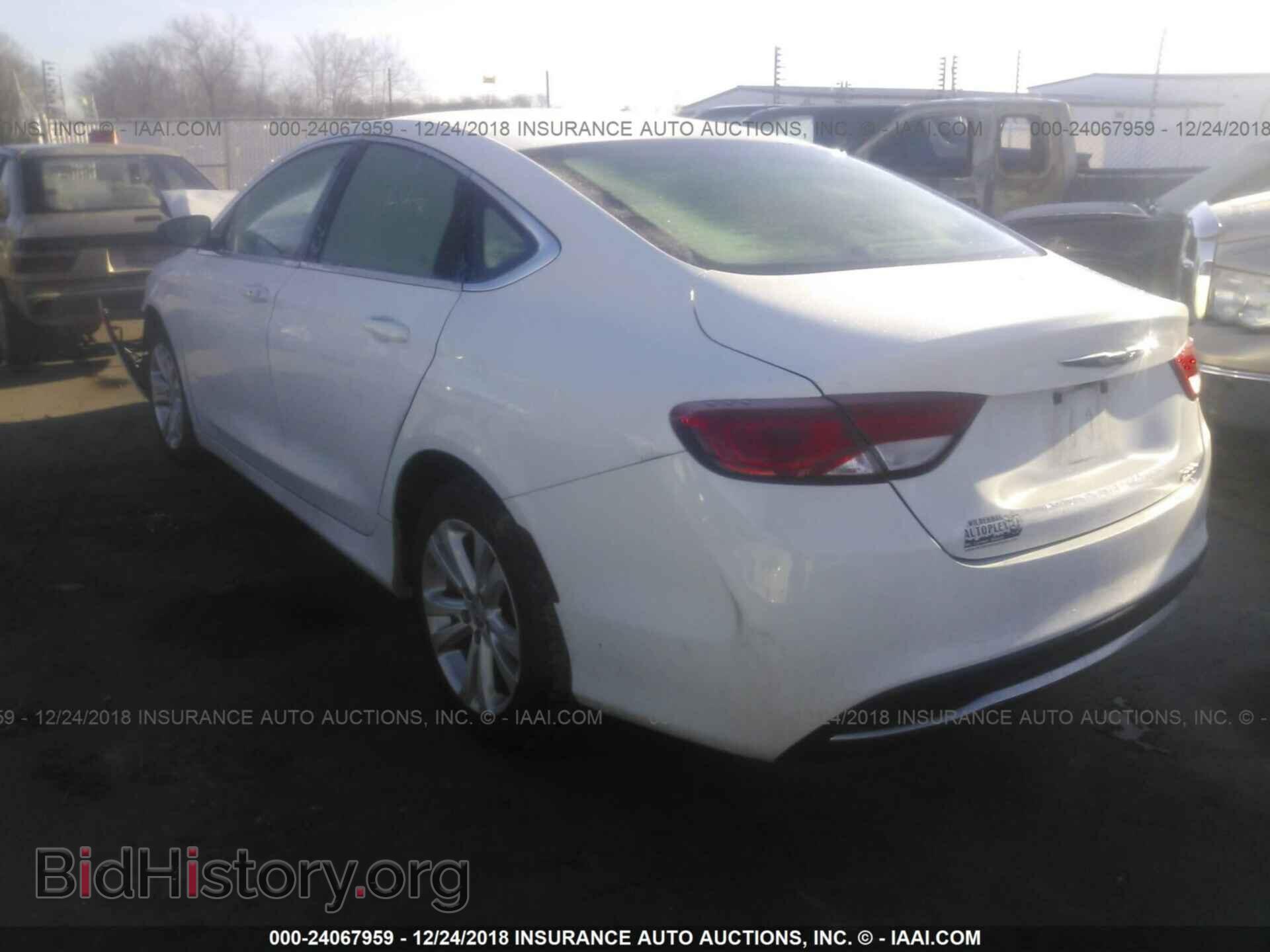 2016 CHRYSLER 200 - VIN: 1C3CCCAB0GN155557 - Фото 3