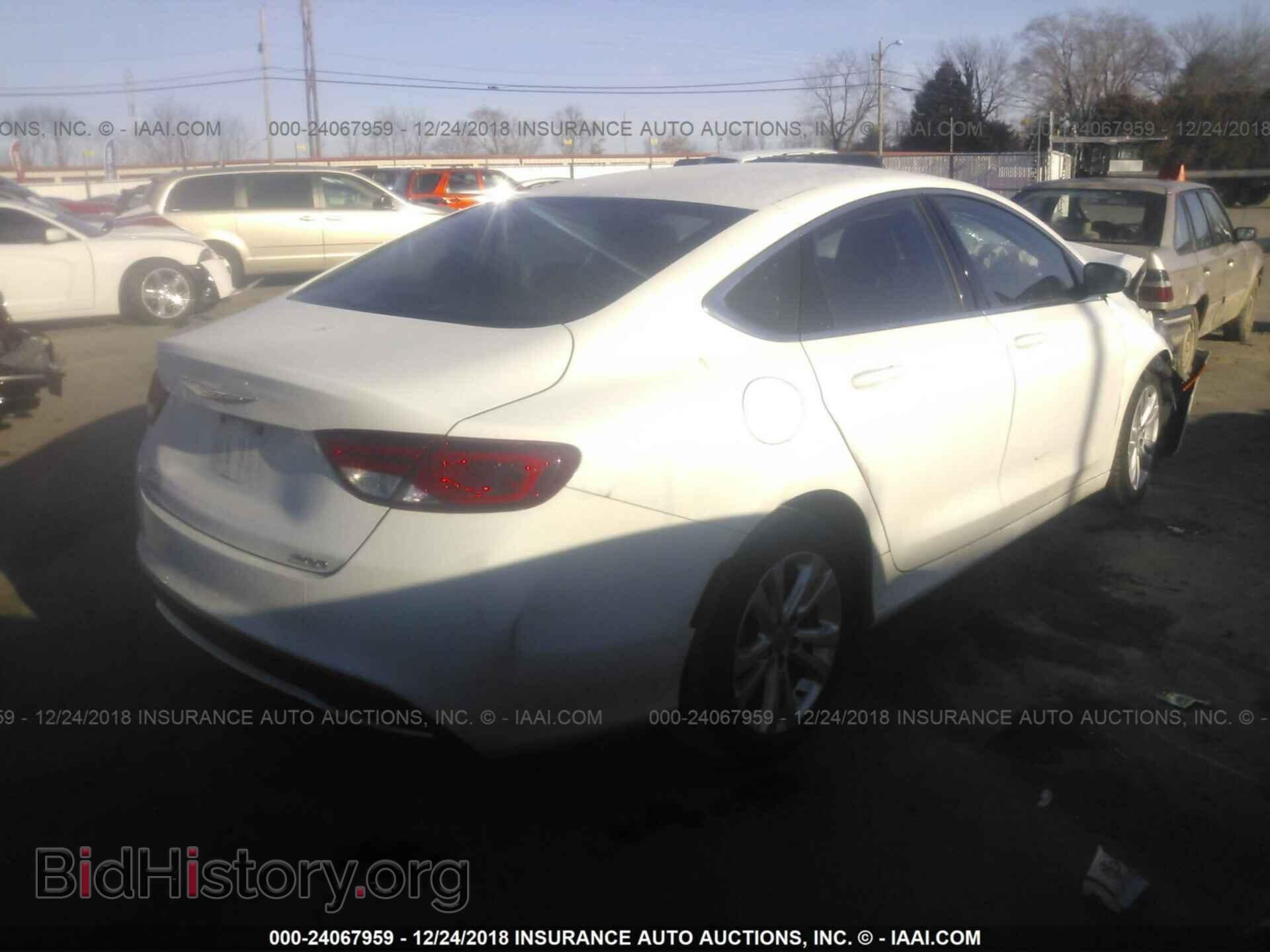 2016 CHRYSLER 200 - VIN: 1C3CCCAB0GN155557 - Фото 4