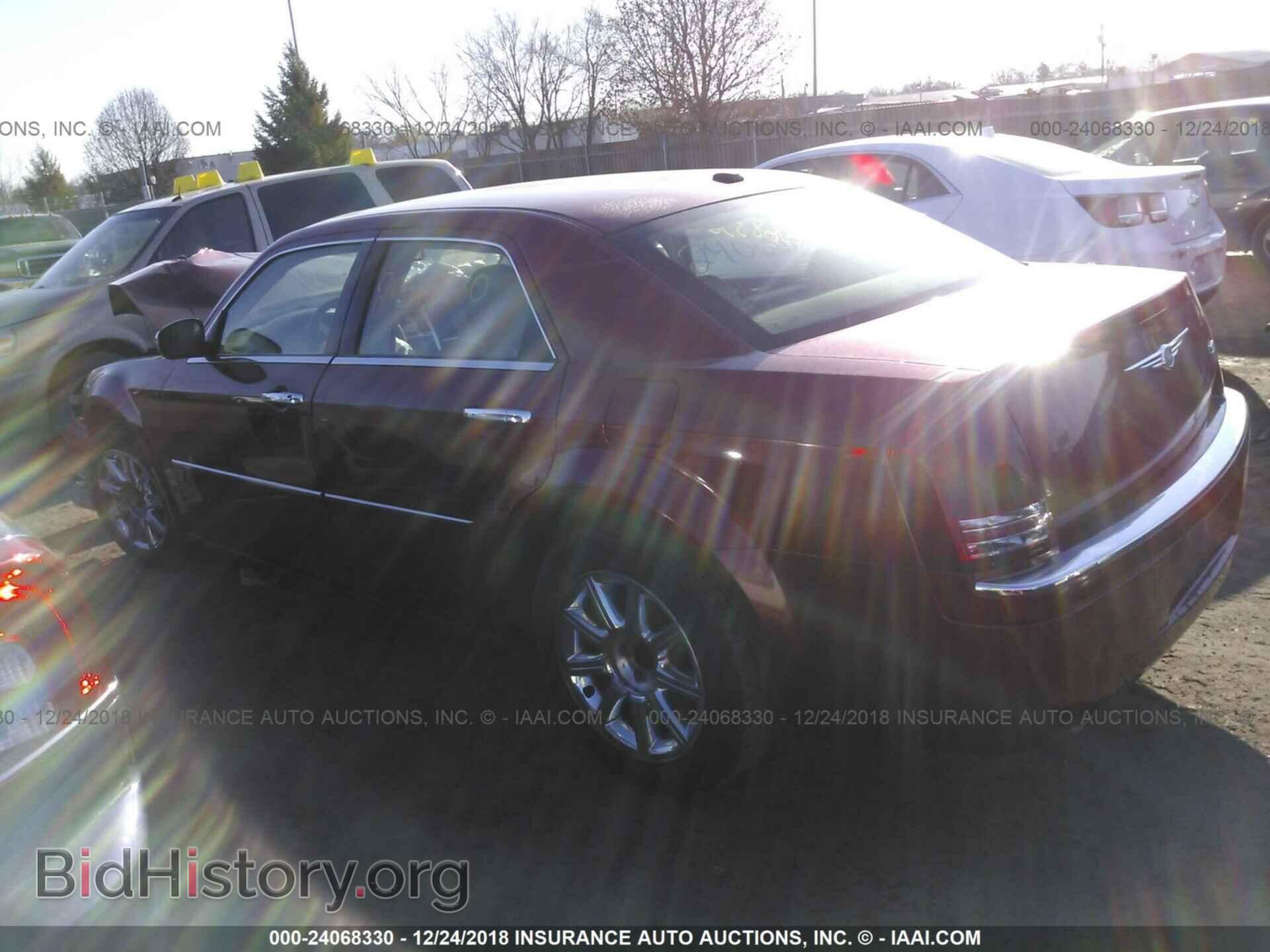 2010 CHRYSLER 300C - VIN: 2C3CA6CT8AH114588 - Фото 3