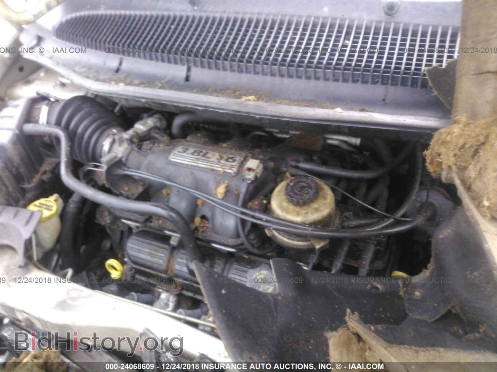 2005 CHRYSLER 300C - VIN: 2C3AK63H75H622850 - Фото 10