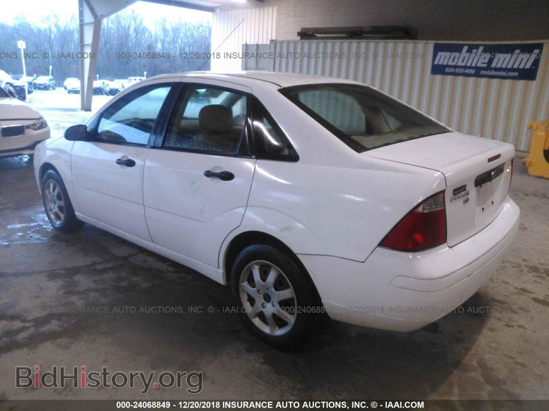 2005 FORD FOCUS - VIN: 1FAFP34N75W154468 - Фото 3
