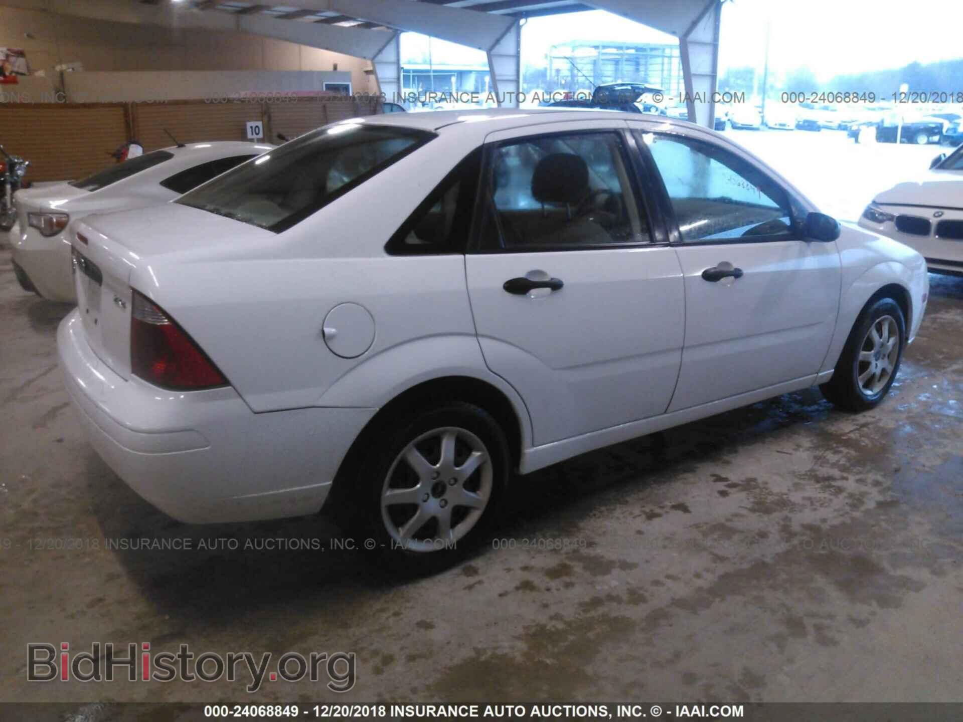 2005 FORD FOCUS - VIN: 1FAFP34N75W154468 - Фото 4