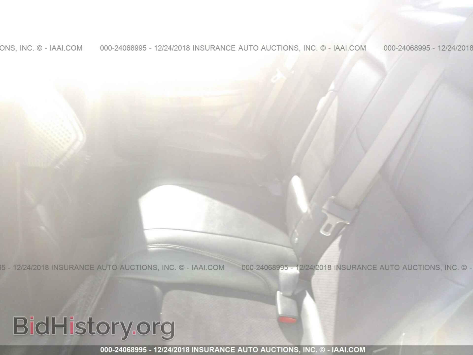 2008 CHRYSLER 300C - VIN: 2C3LA73W08H187836 - Фото 8