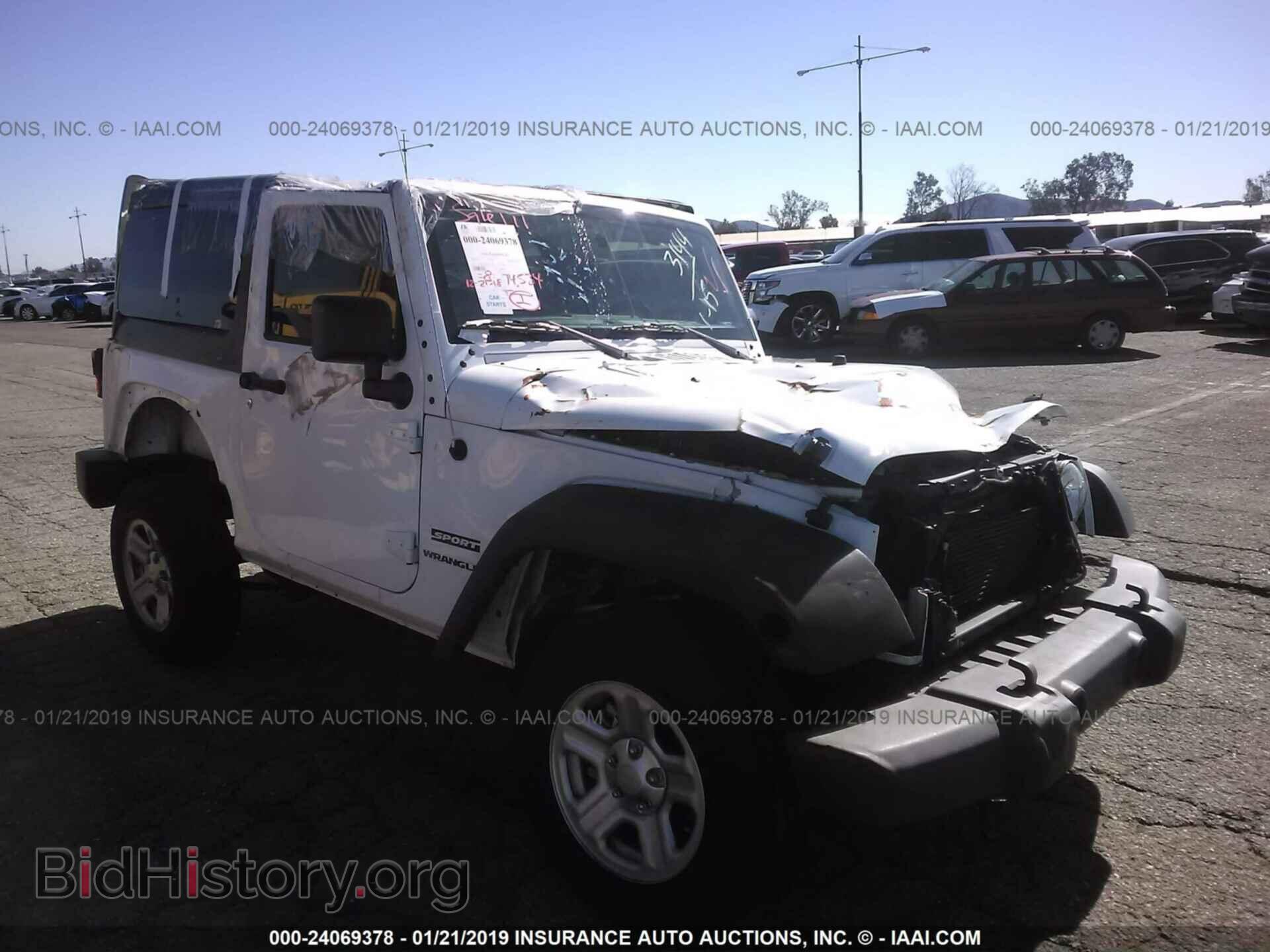 Фотография 1C4AJWAGXGL190608 - Jeep Wrangler 2016