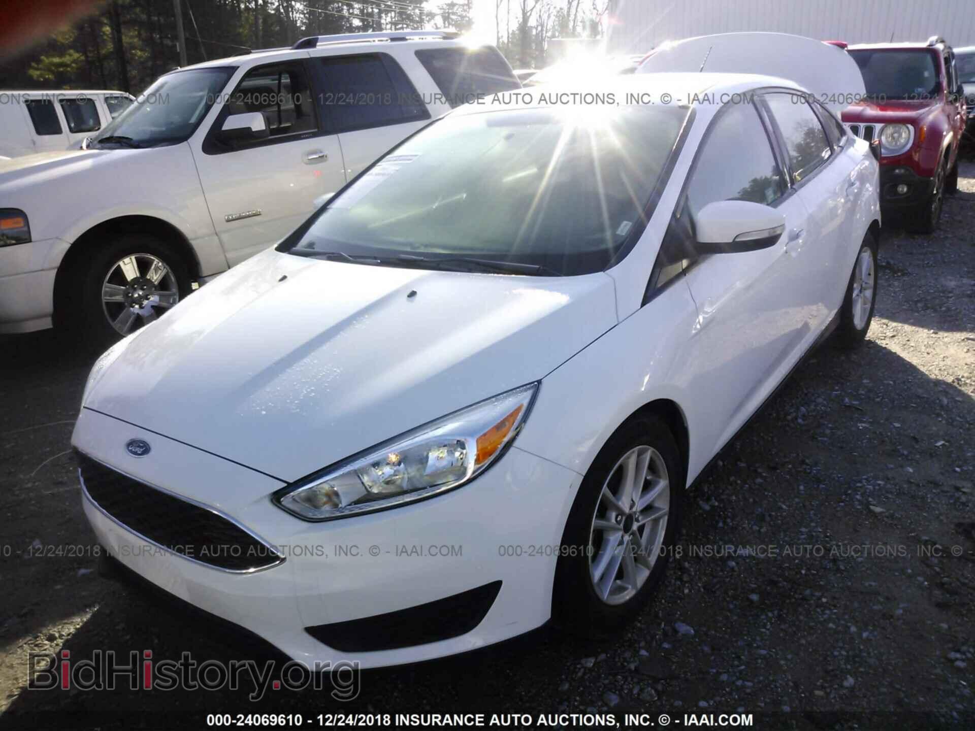 2017 Ford Focus - VIN: 1FADP3F2XHL215926 - Photo 2