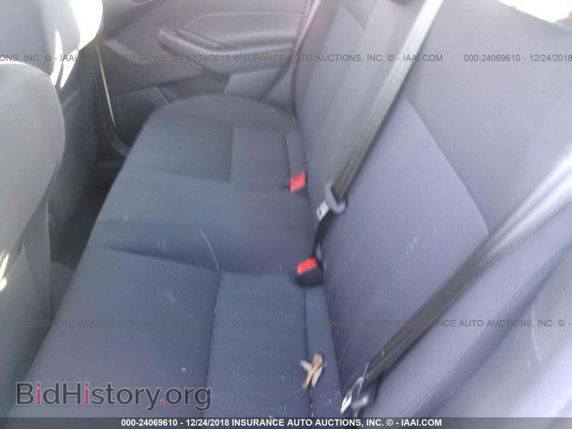 2017 Ford Focus - VIN: 1FADP3F2XHL215926 - Photo 8