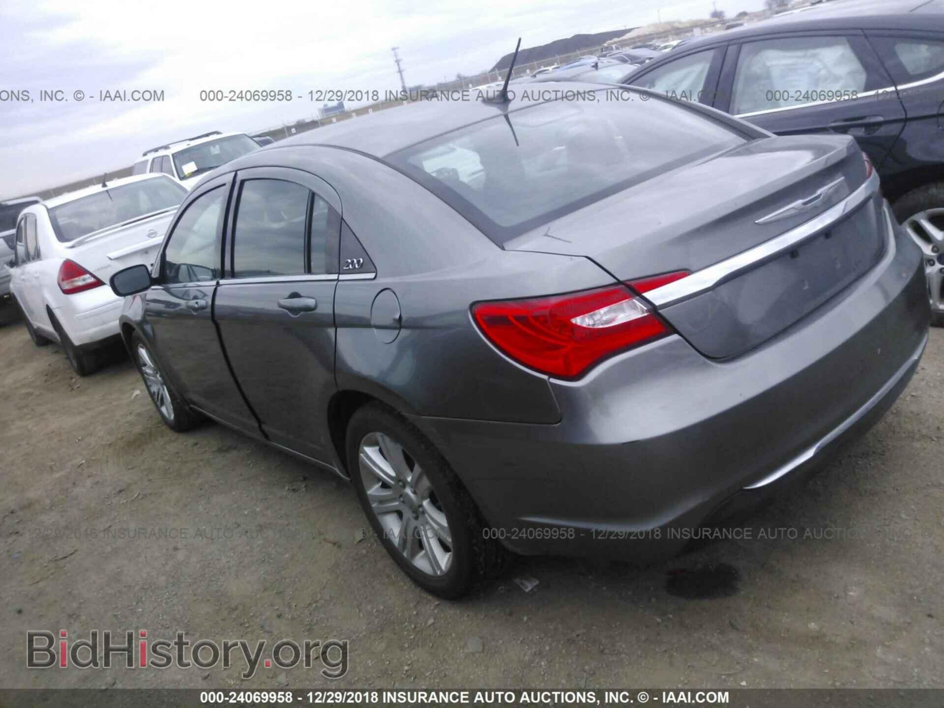 2013 CHRYSLER 200 - VIN: 1C3CCBAB0DN705782 - Photo 3