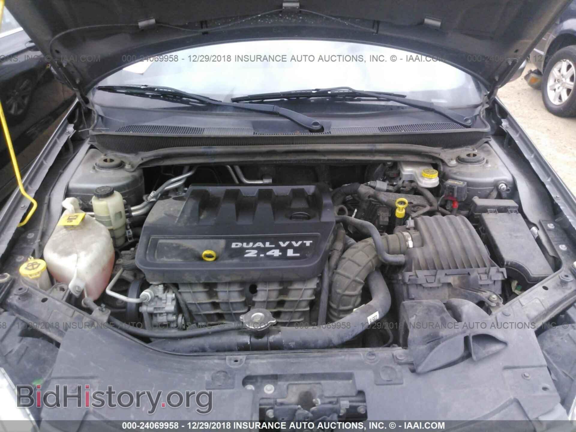 2013 CHRYSLER 200 - VIN: 1C3CCBAB0DN705782 - Photo 10