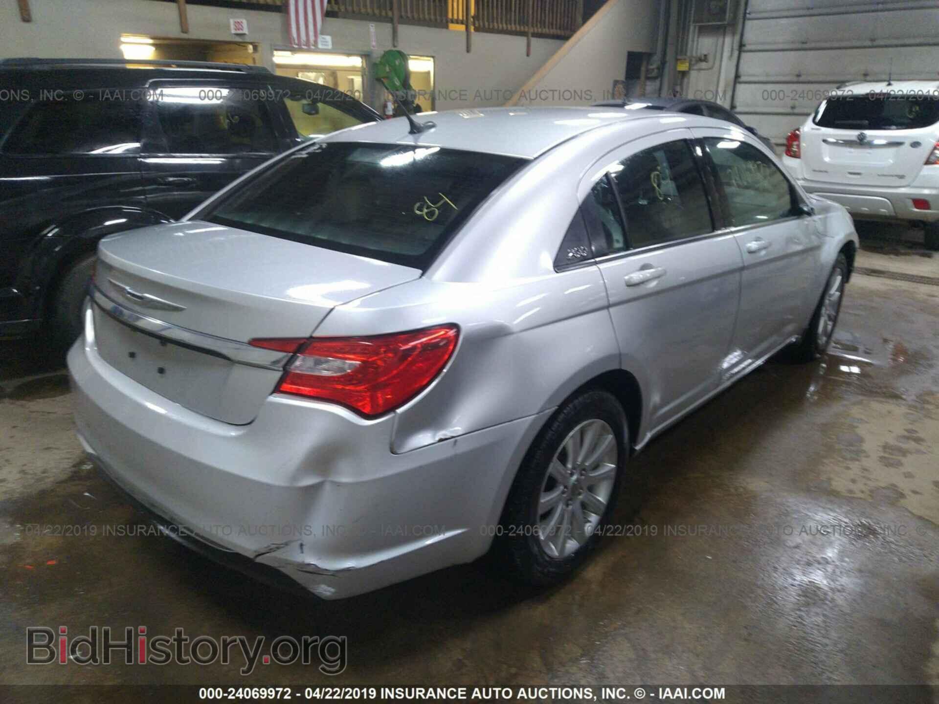 2011 CHRYSLER 200 - VIN: 1C3BC1FB5BN565952 - Фото 4