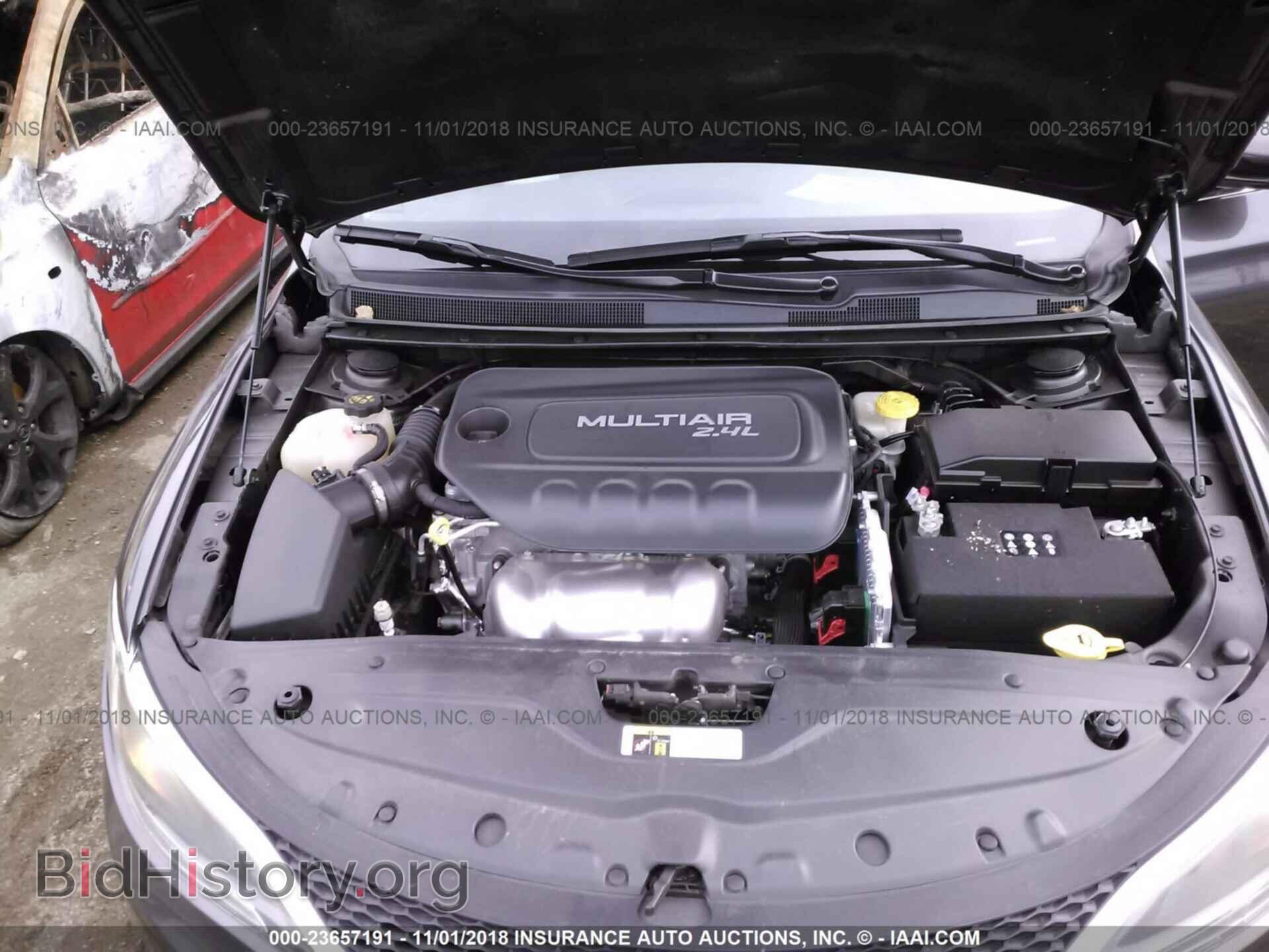 2016 CHRYSLER 200 - VIN: 1C3CCCCB2GN100198 - Фото 10