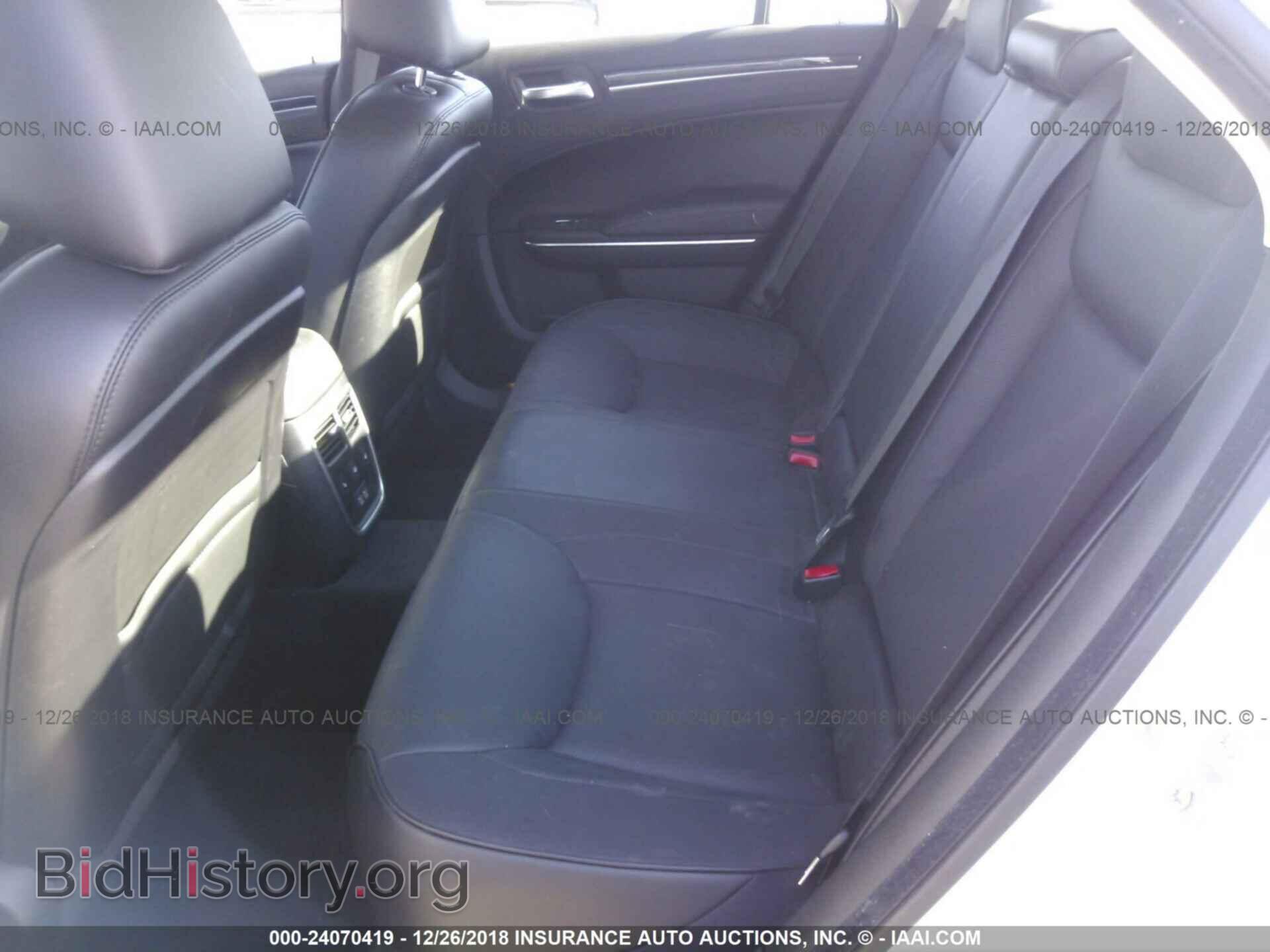 2018 CHRYSLER 300 - VIN: 2C3CCAEG5JH249671 - Фото 8