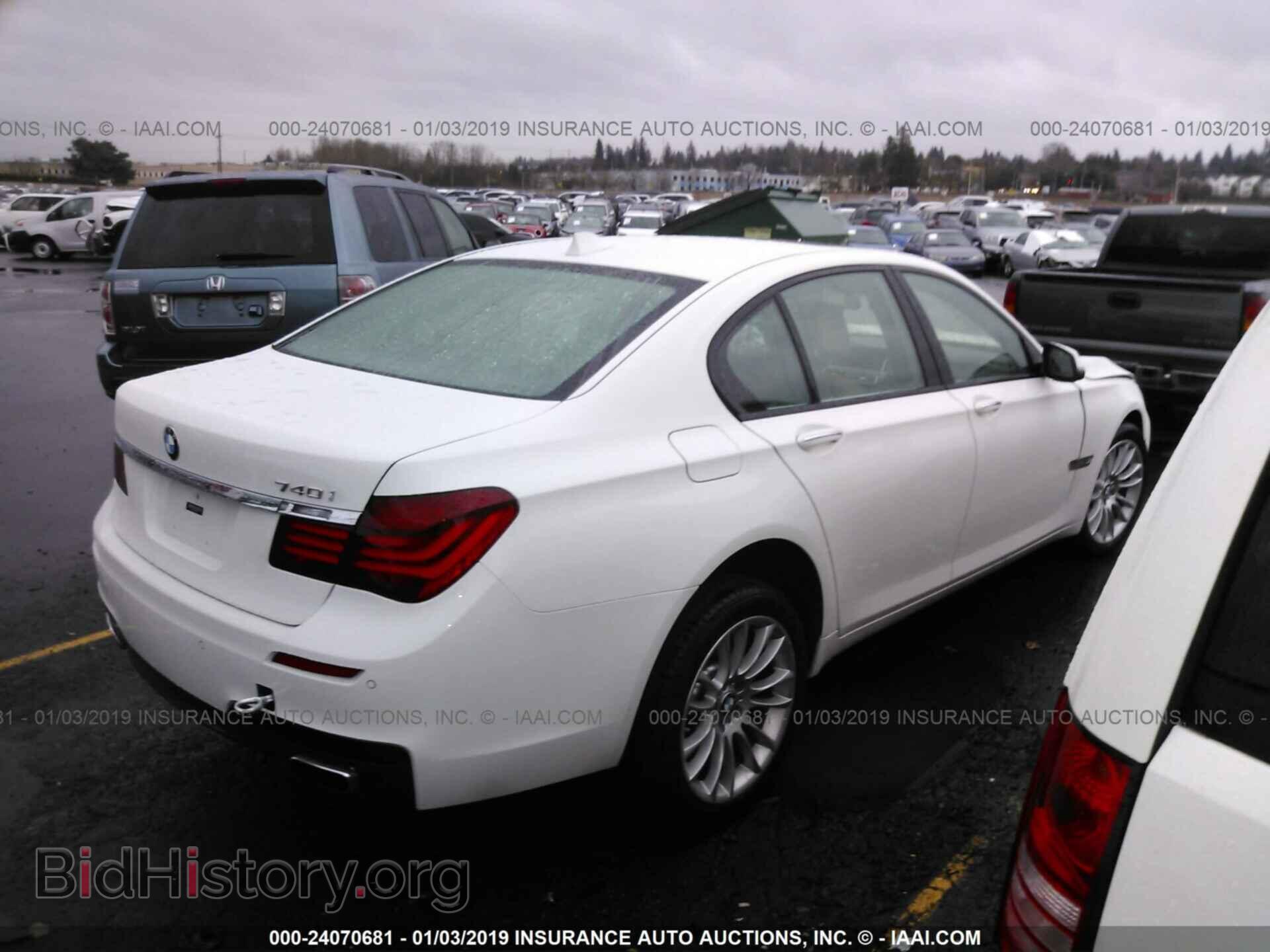2014 BMW 740 - VIN: WBAYA6C5XED144789 - Фото 4