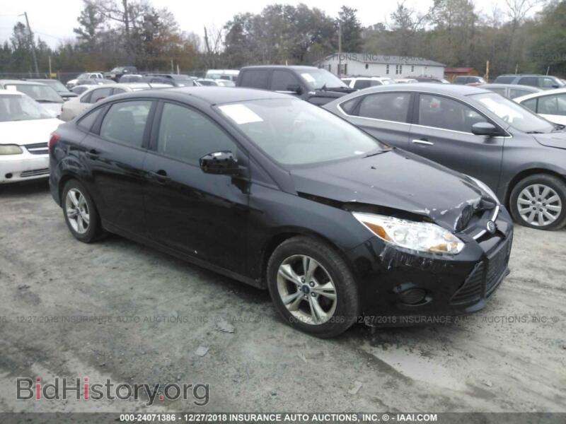 2013 Ford FOCUS (VIN 1FADP3F2XDL113911) — фото 1 из 10, IAAI, повреждение: правый бок
