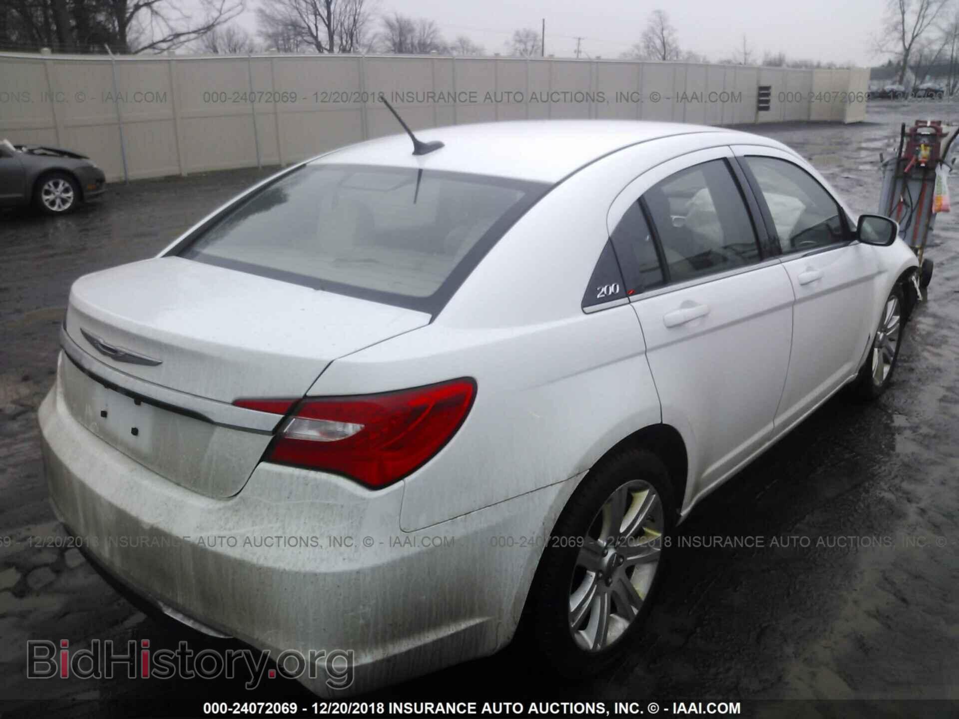 2011 CHRYSLER 200 - VIN: 1C3BC1FB0BN569066 - Фото 4