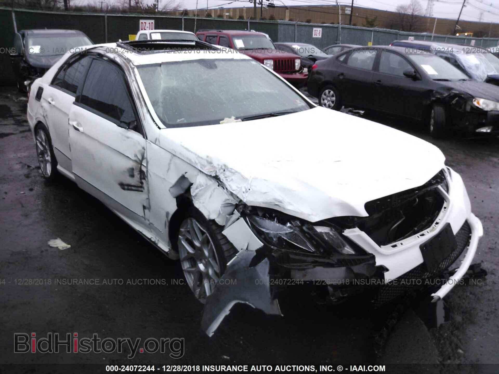 Photo WDDHF8HB2BA455621 - MERCEDES-BENZ E 2011