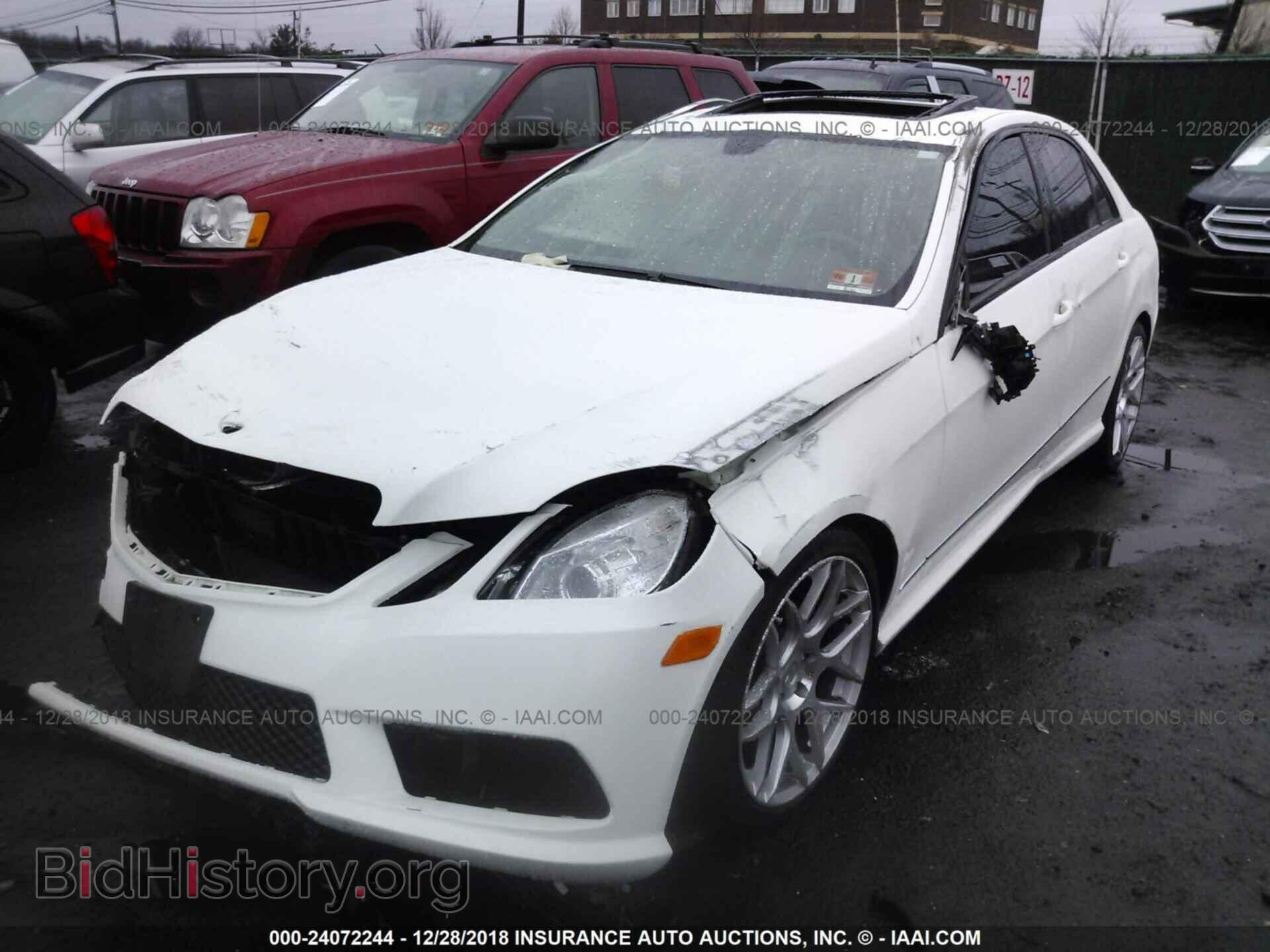2011 MERCEDES-BENZ E - VIN: WDDHF8HB2BA455621 - Фото 2