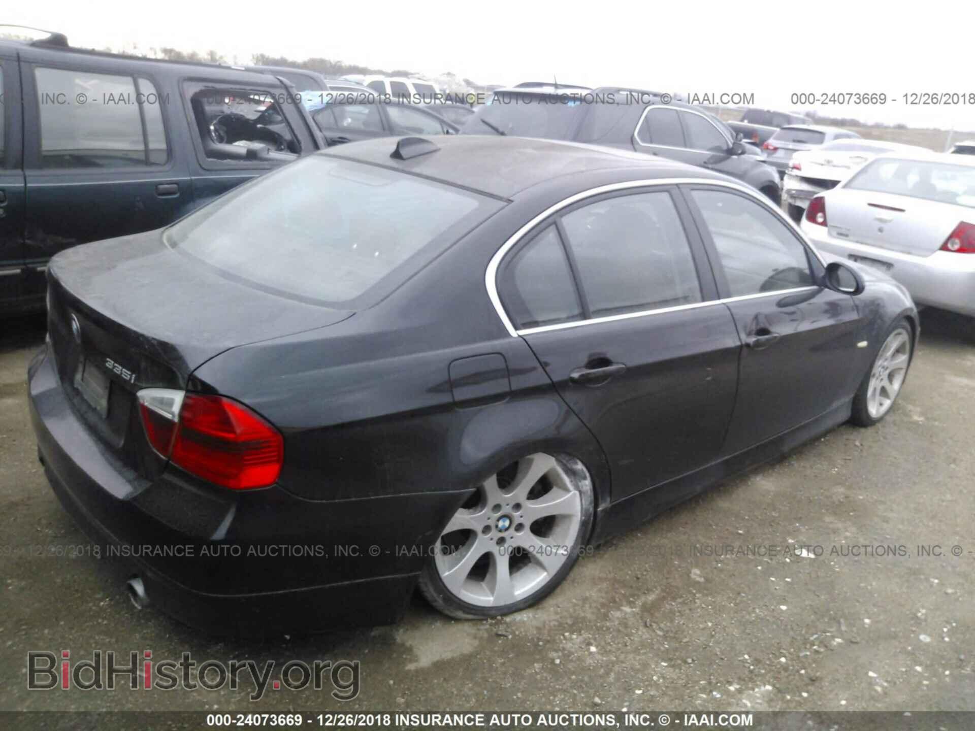 2007 BMW 335 - VIN: WBAVB73507VH22890 - Фото 4