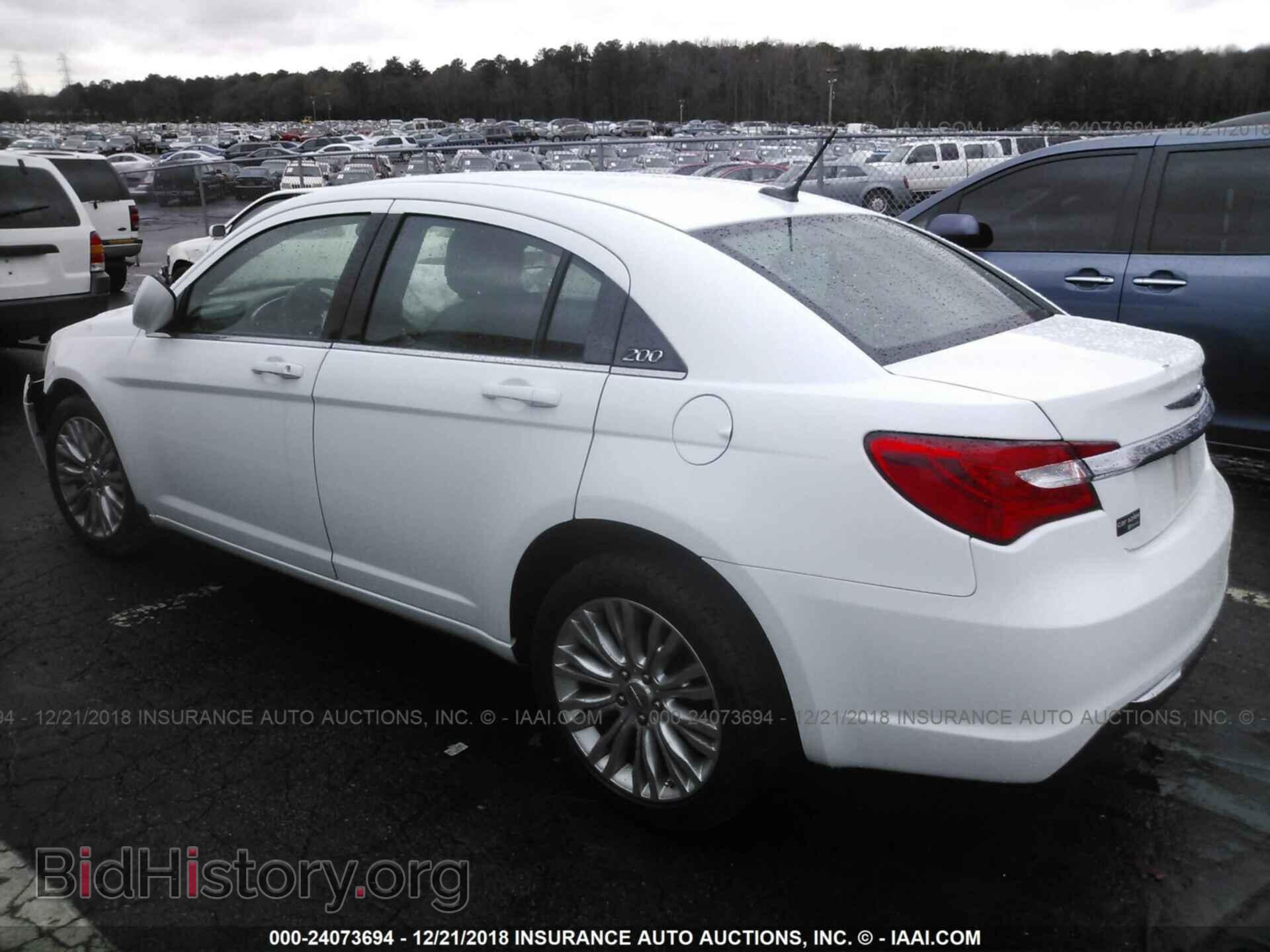2013 CHRYSLER 200 - VIN: 1C3CCBAB8DN671008 - Фото 3