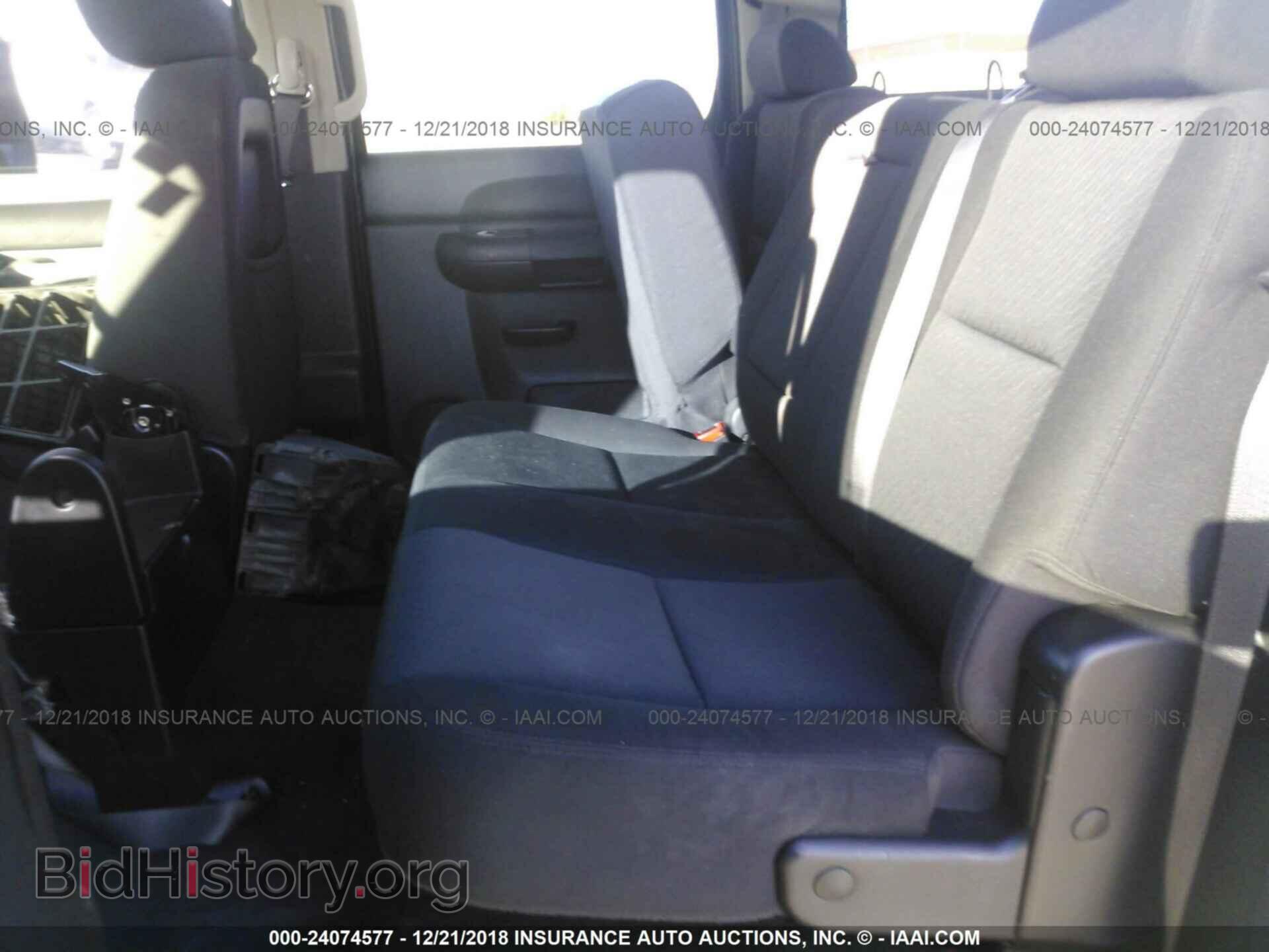 2011 GMC SIERRA - VIN: 1GT110C85BF116278 - Фото 8