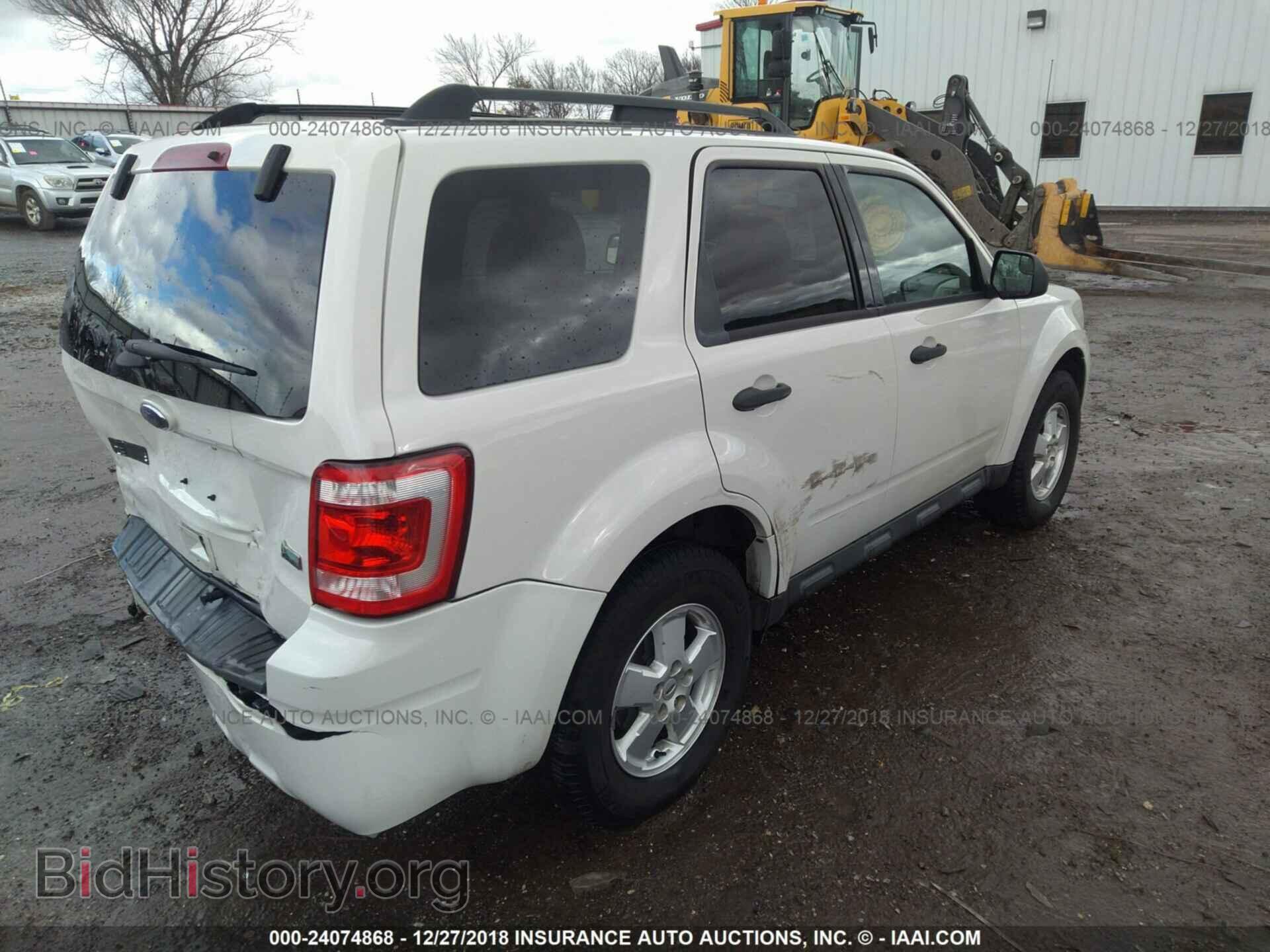 2011 FORD ESCAPE - VIN: 1FMCU0DG2BKB19390 - Photo 4