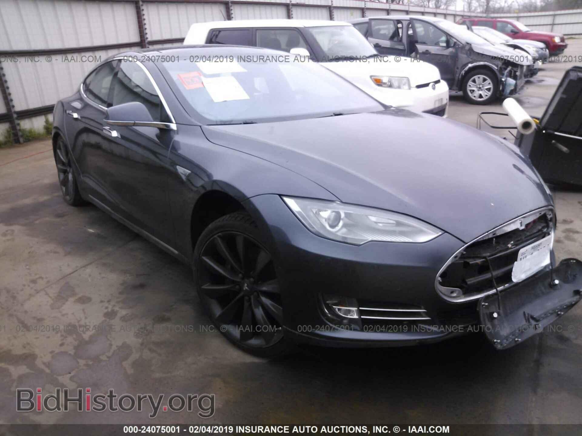 Фотография 5YJSA1H2XFF089930 - TESLA MODEL S 2015