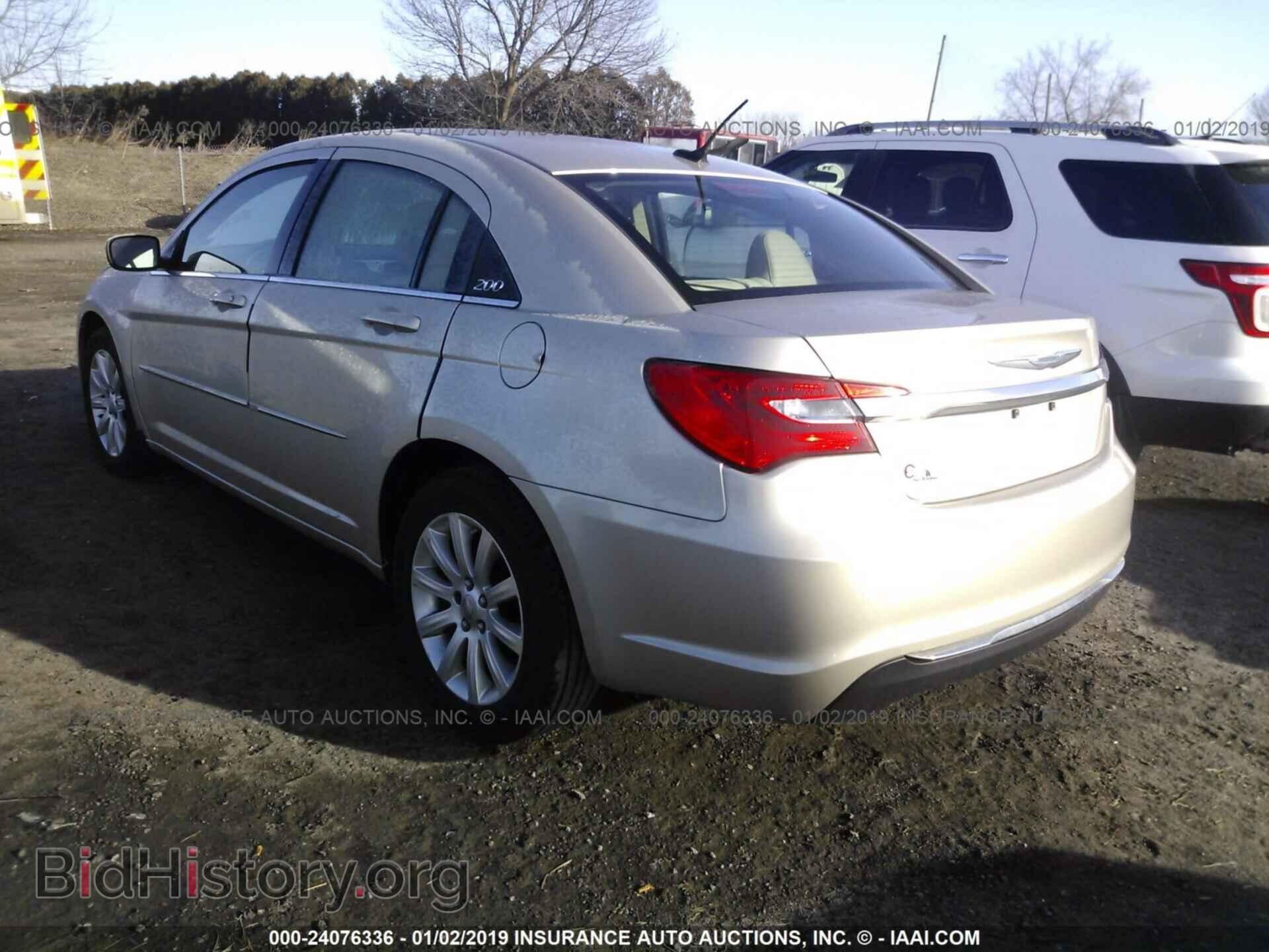 2013 CHRYSLER 200 - VIN: 1C3CCBBB8DN678832 - Фото 3