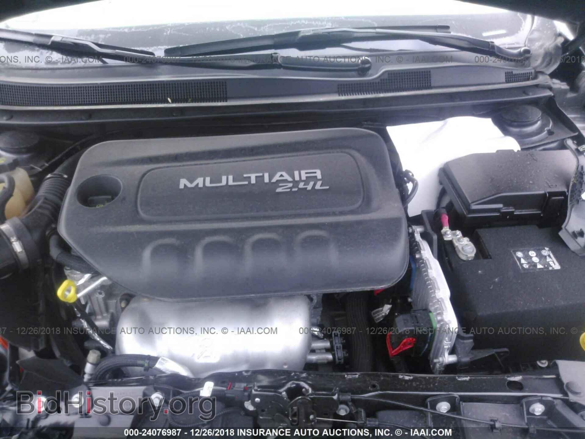 2016 CHRYSLER 200 - VIN: 1C3CCCAB2GN149985 - Фото 10
