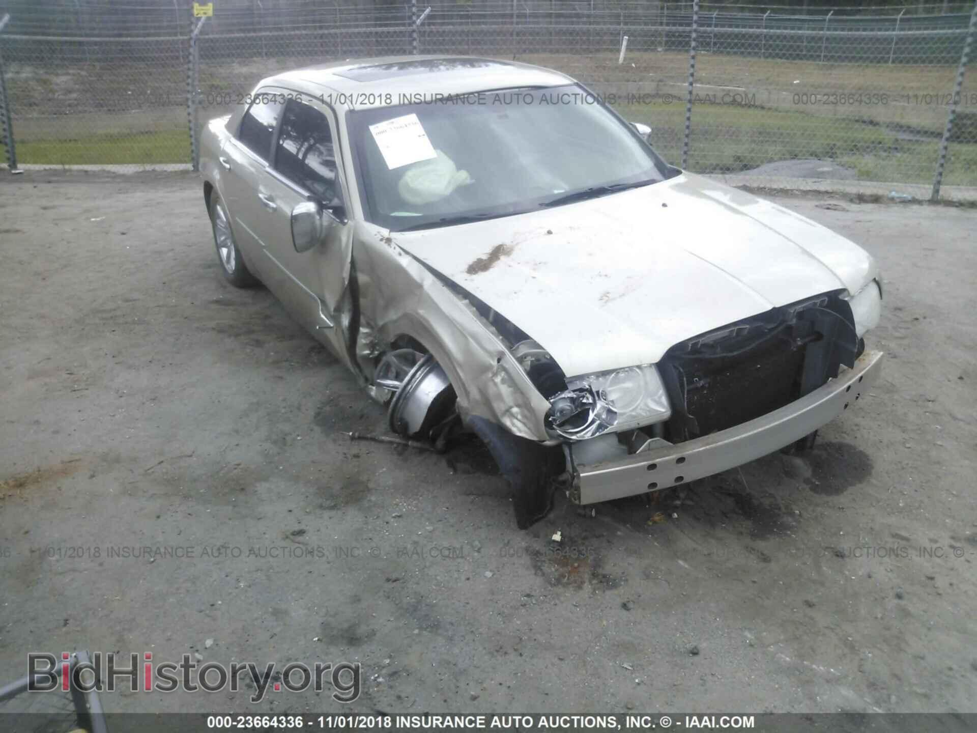 2006 CHRYSLER 300C - VIN: 2C3KA63H86H534575 - Фото 6