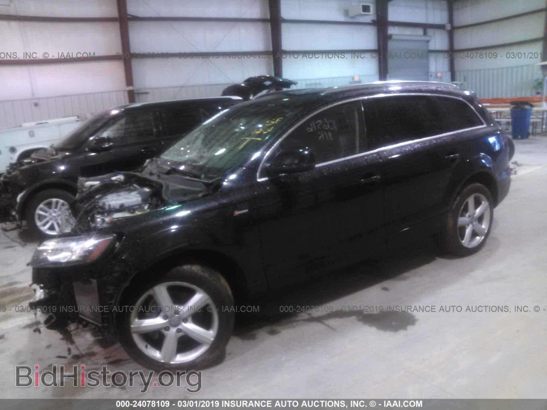 2011 AUDI Q7 - VIN: WA1DGAFEXBD001829 - Фото 2