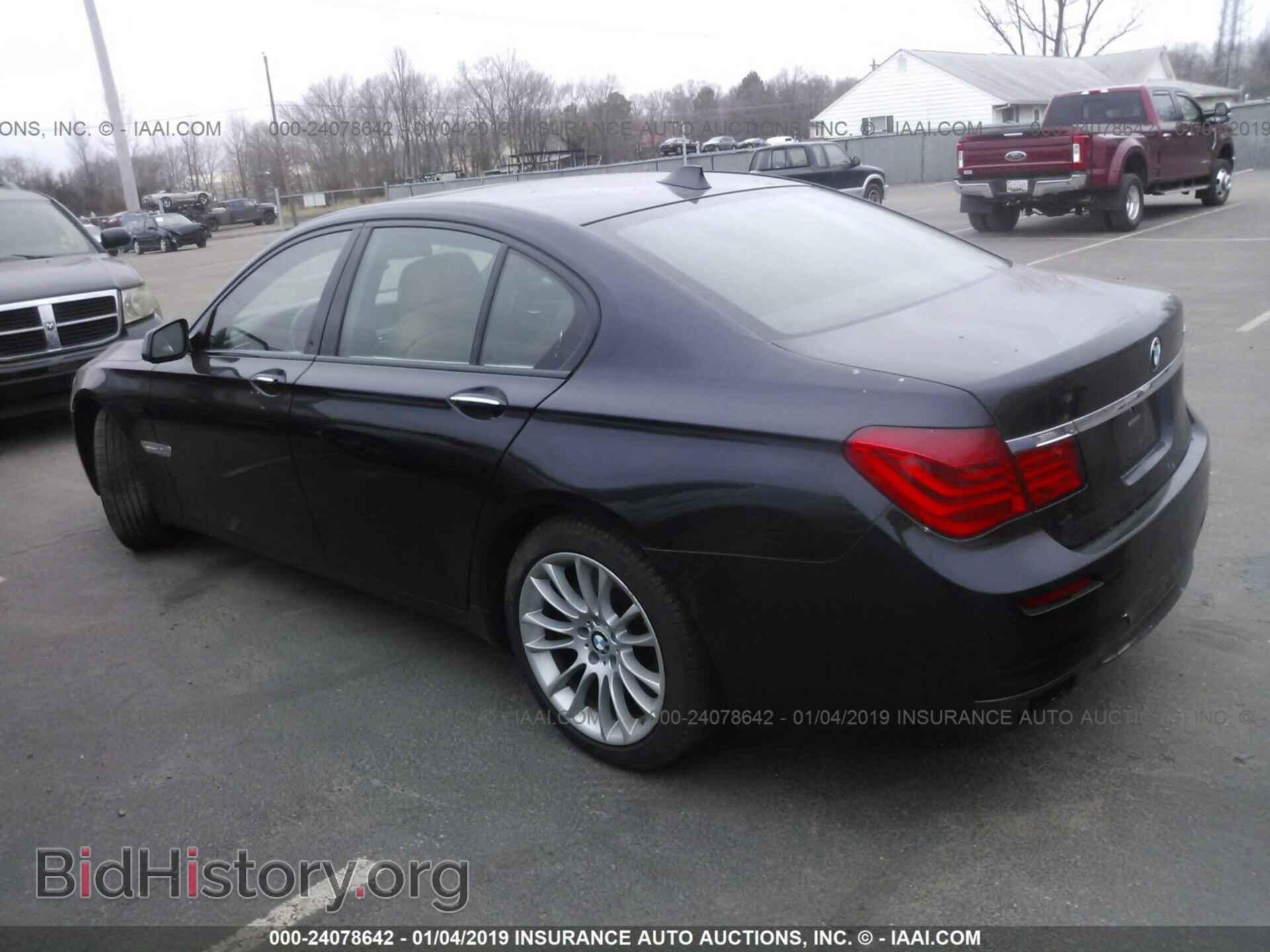 2011 BMW 750 - VIN: WBAKC6C59BC394042 - Фото 3
