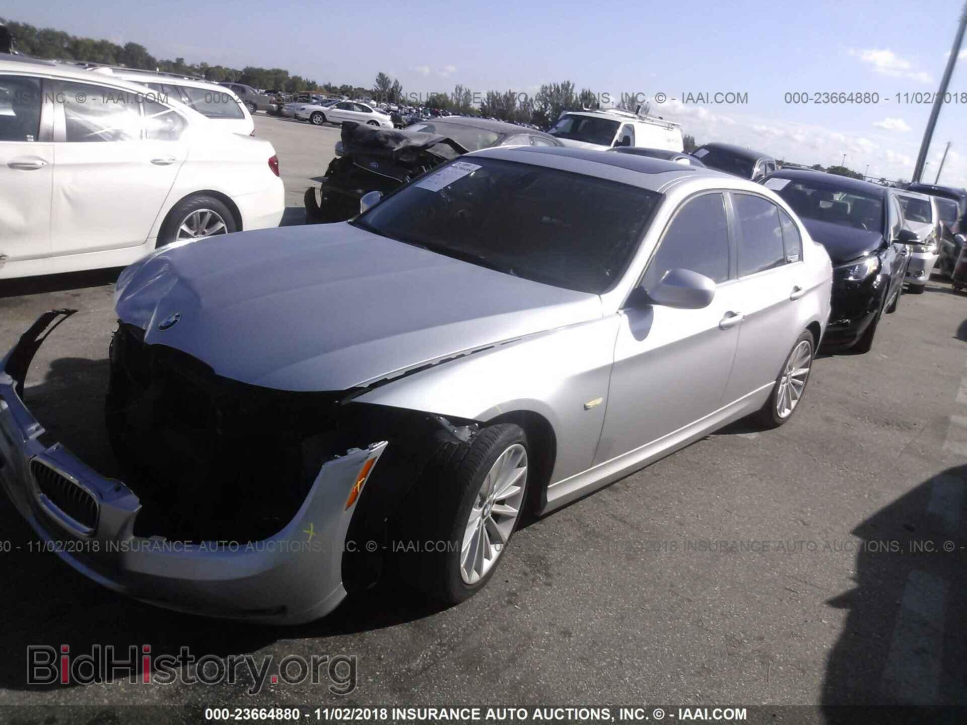 2011 BMW 335 - VIN: WBAPN7C56BF184325 - Фото 2