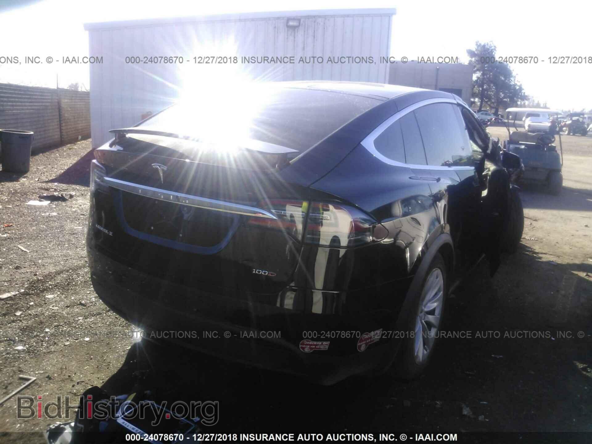 2017 TESLA MODEL X - VIN: 5YJXCAE28HF060191 - Фото 4