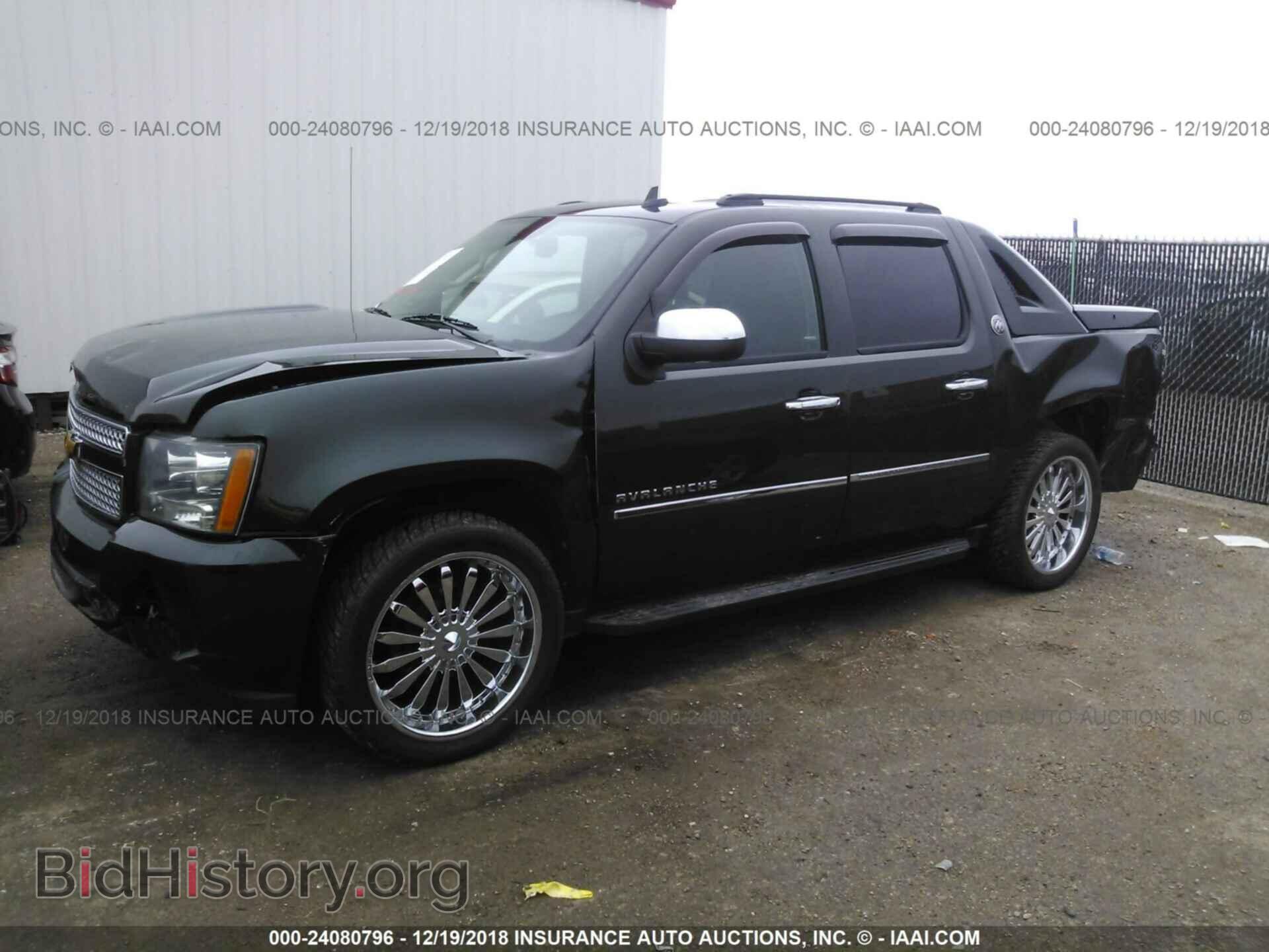 2013 Chevrolet Avalanche - VIN: 3GNMCGE08DG244806 - Фото 2